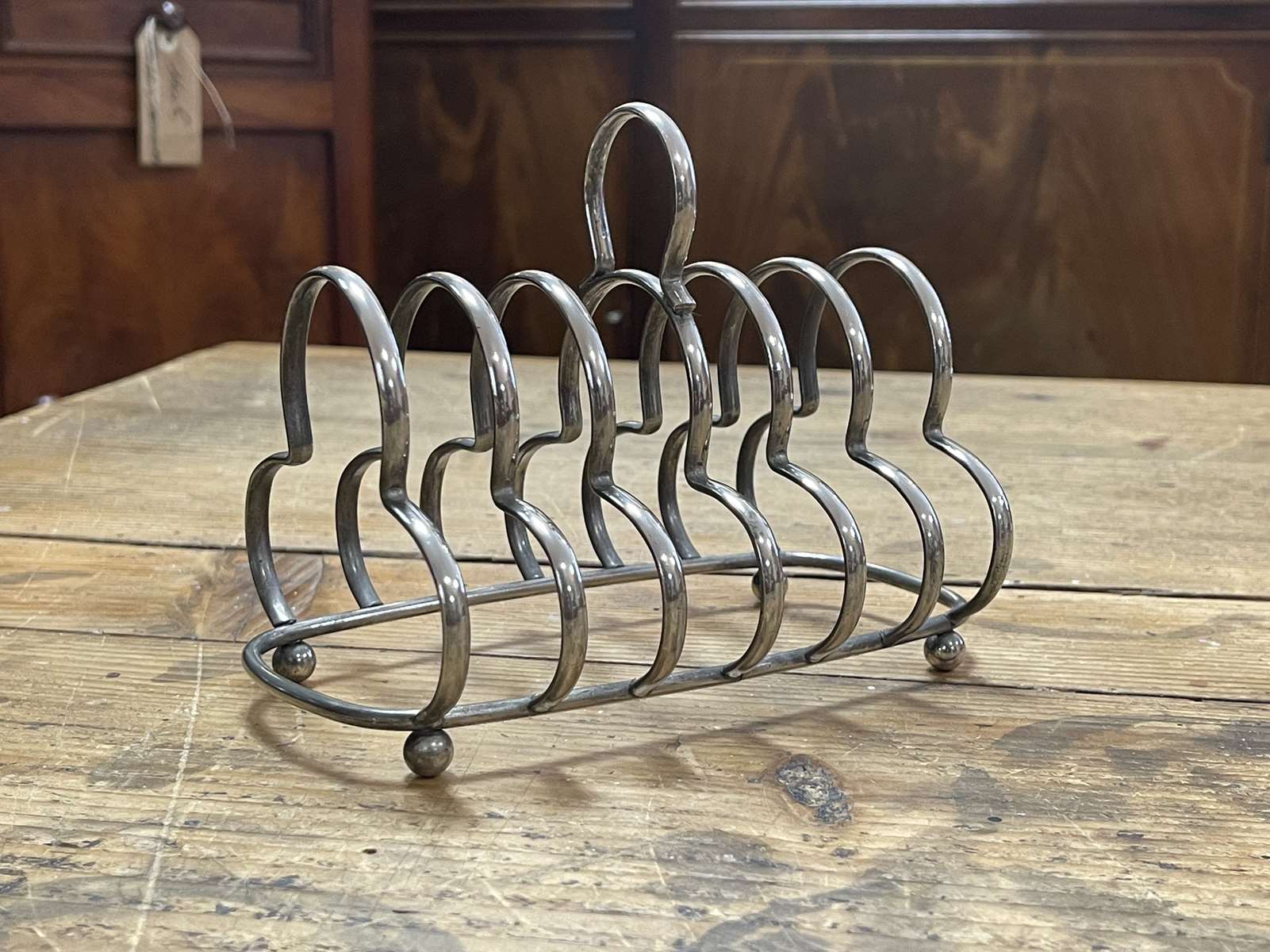 English toast door in silver metal