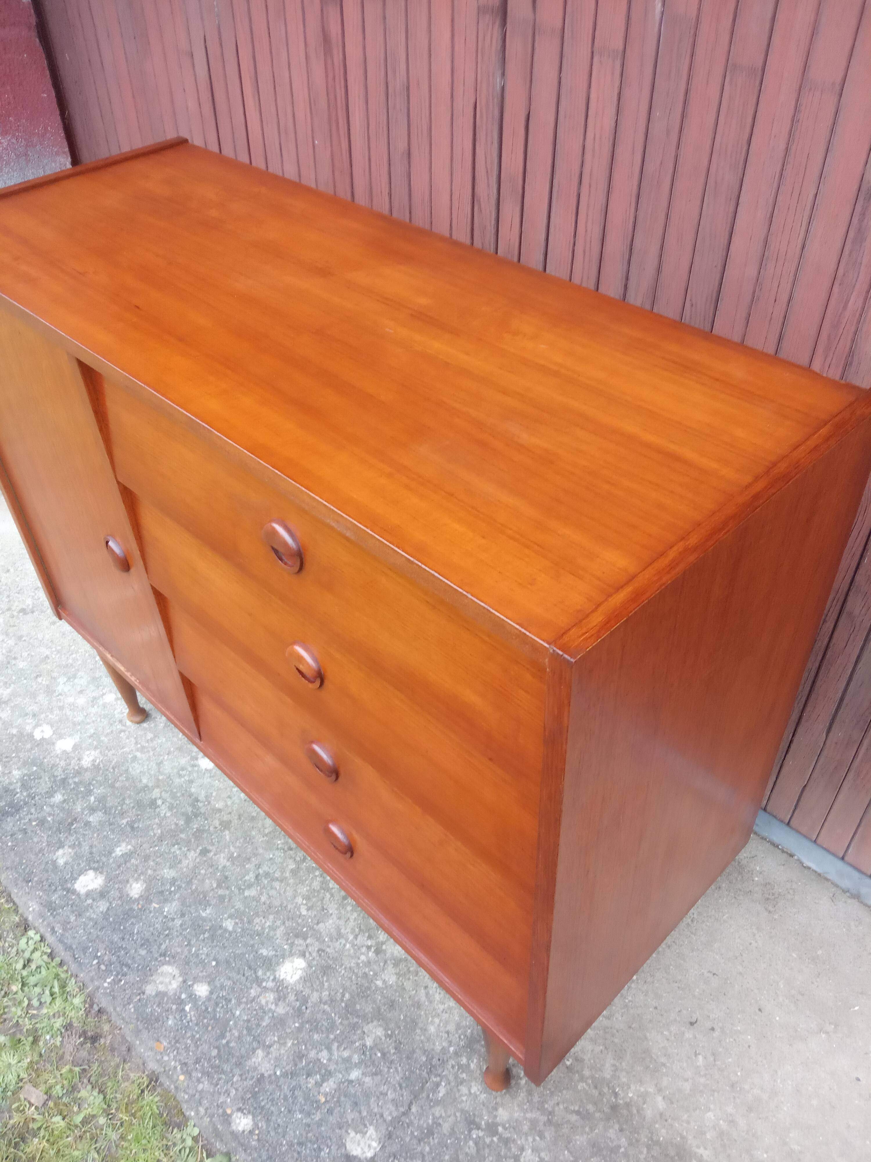 Teak chest of drawers 60s
