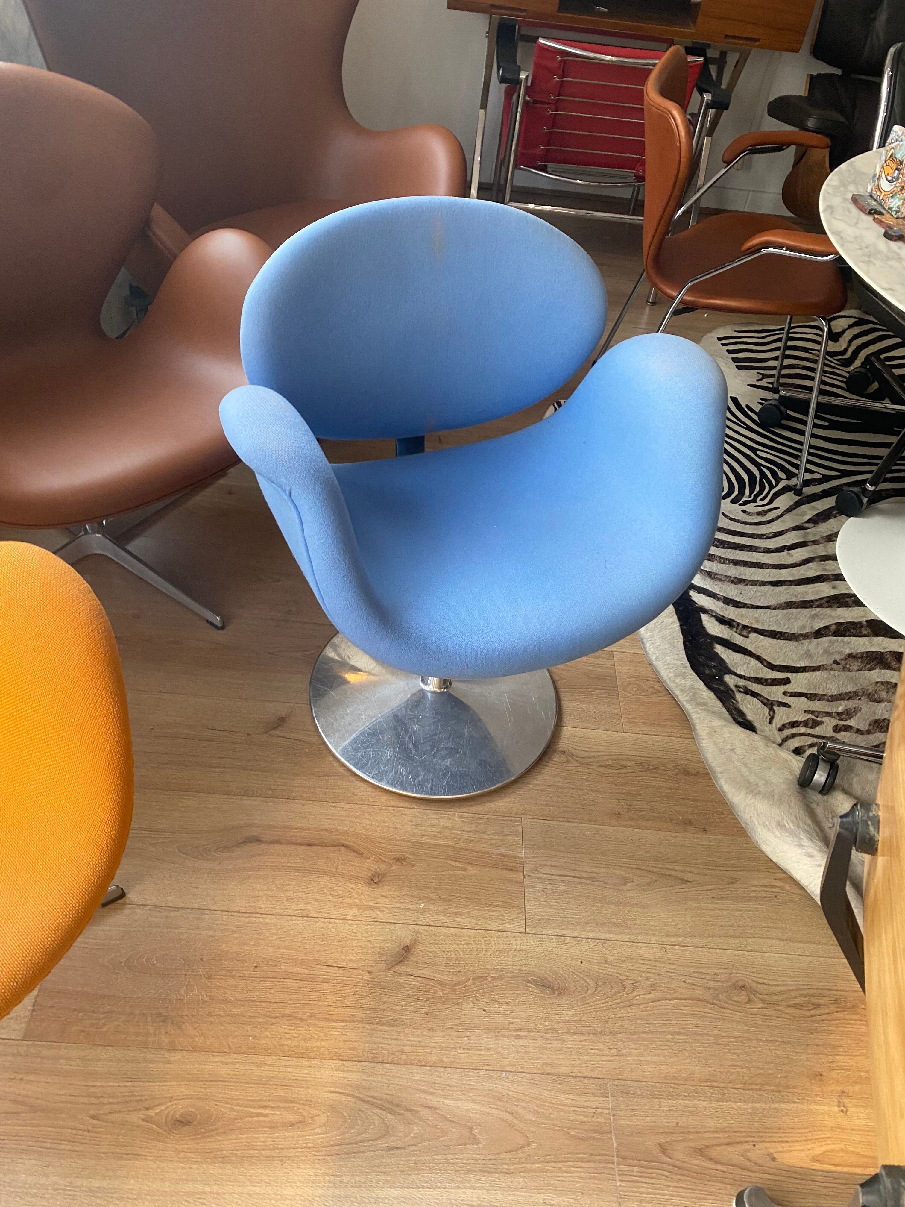 Armchair little tulip Pierre Paulin artifort edition discolored fabrics