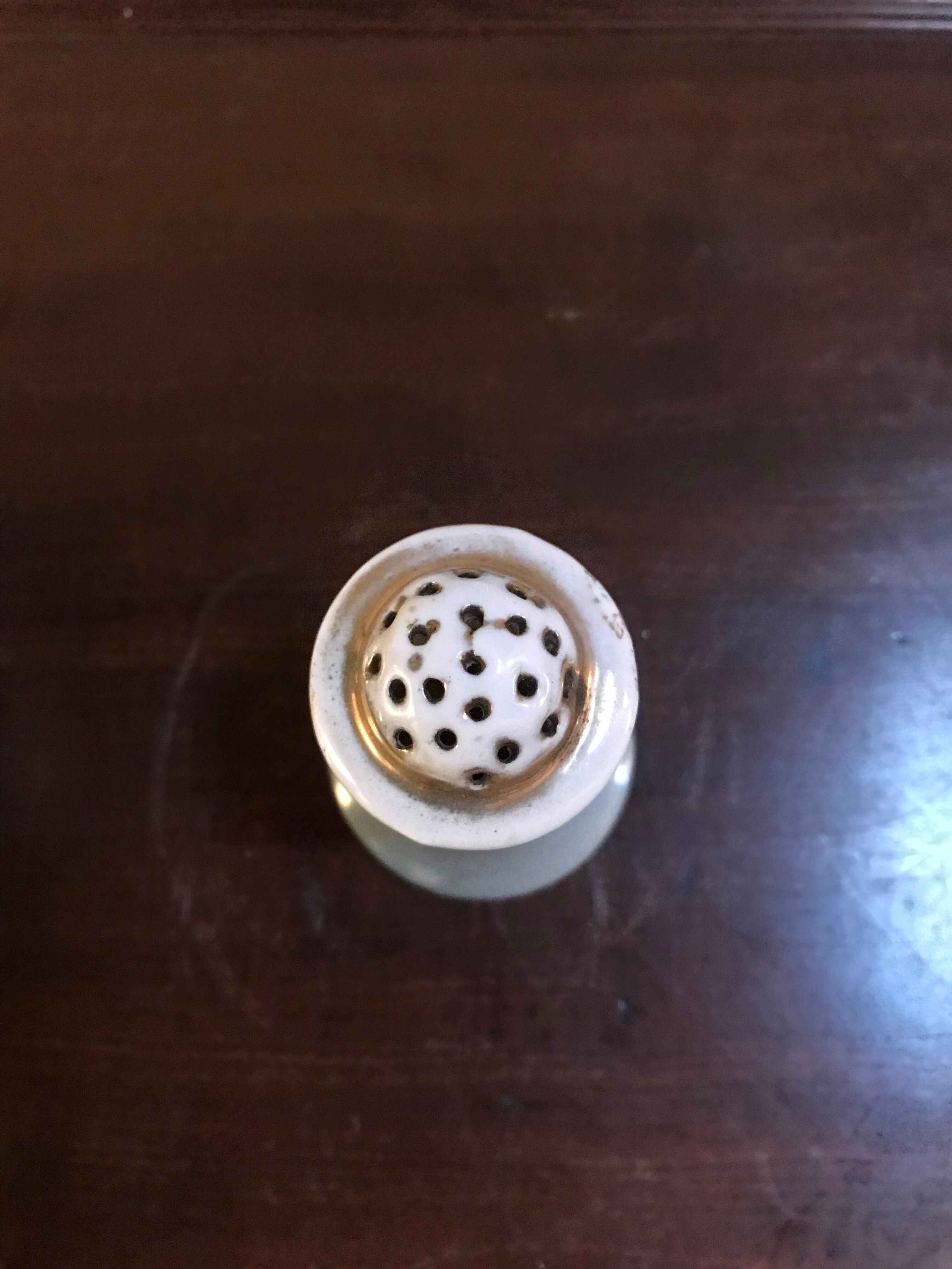 Porcelain egg set 50s shellfish and salt shaker on pearl tray