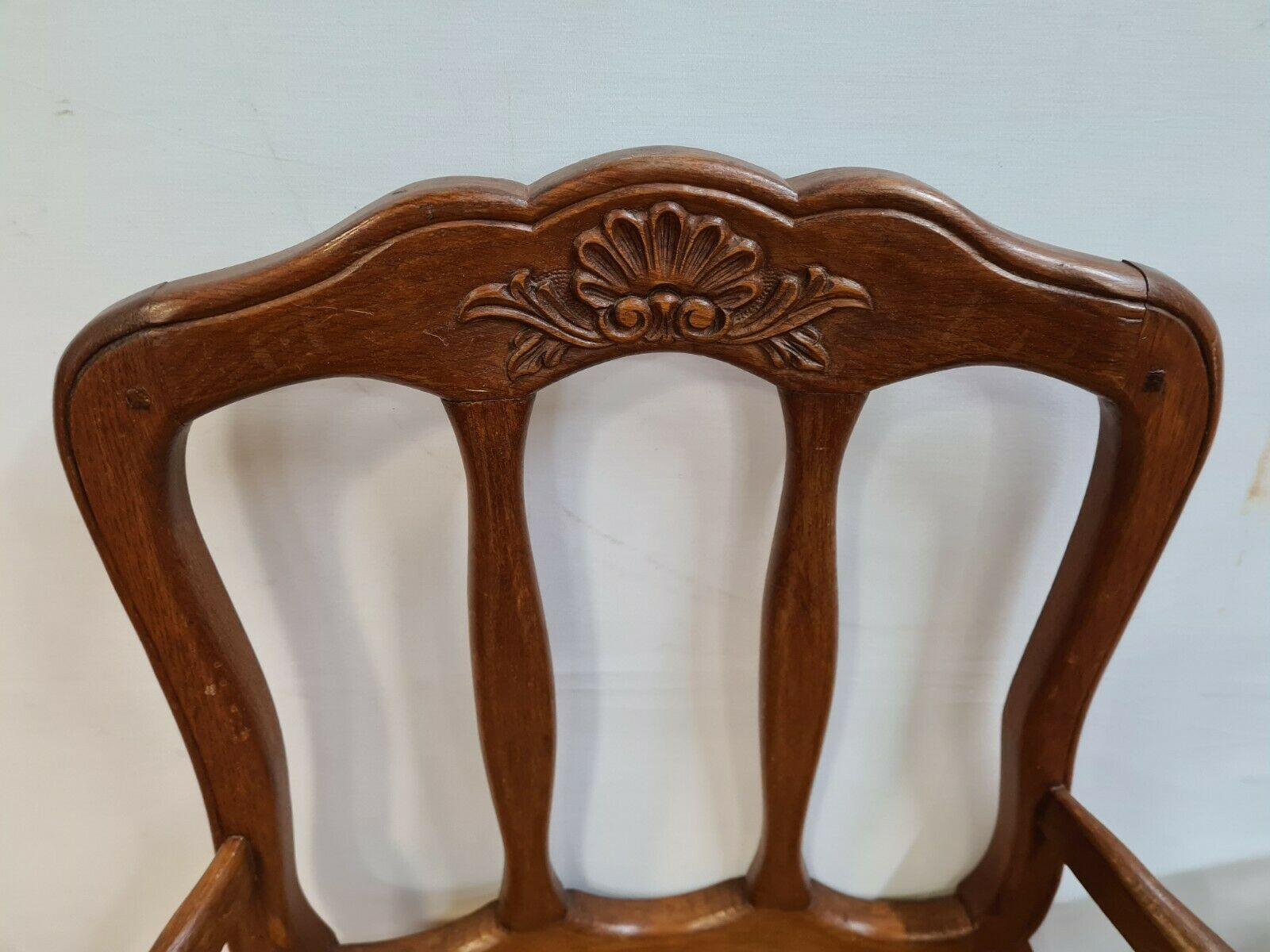 Louis XV oak-style mulched armchairs