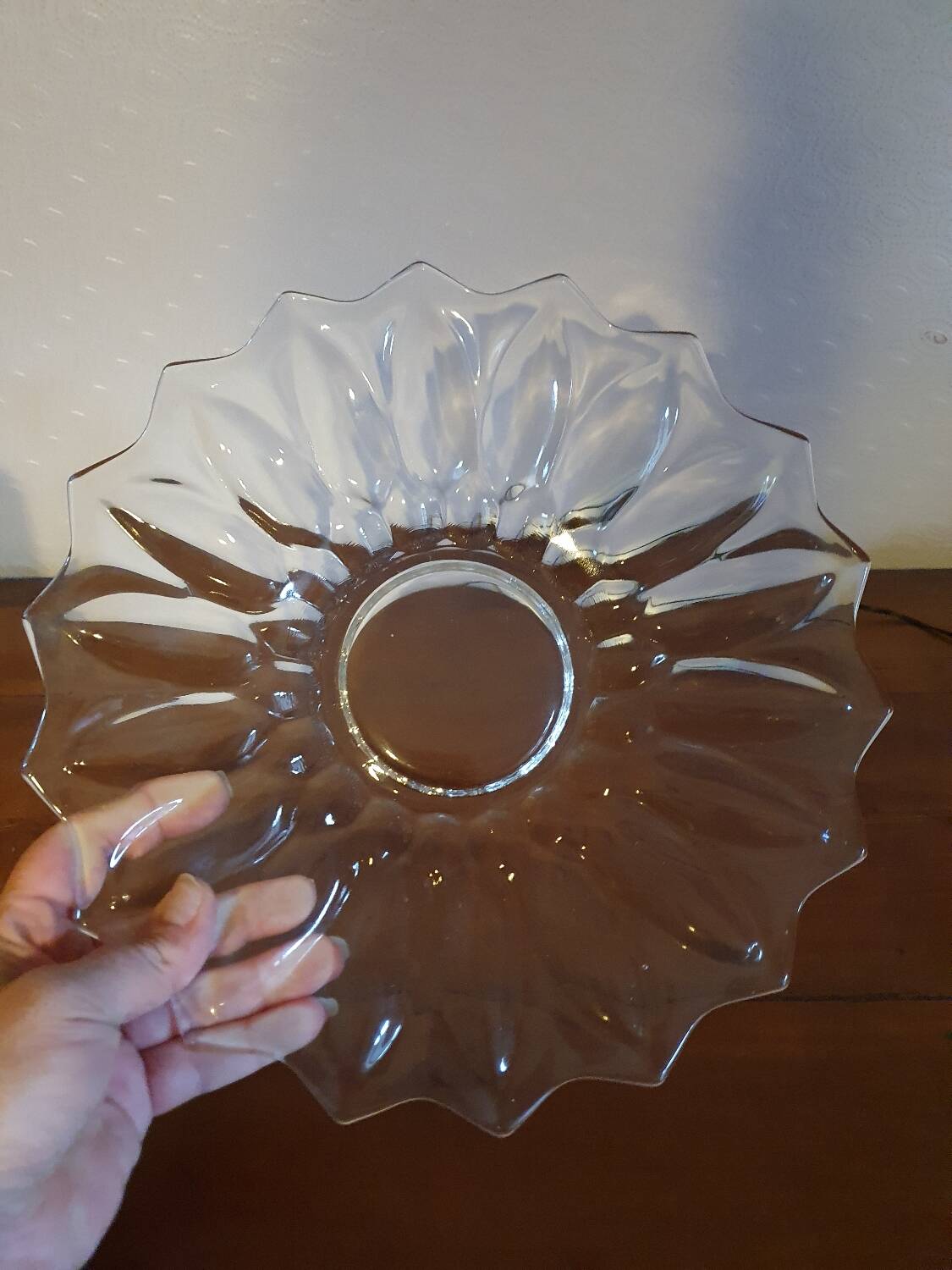 Set of 2 vintage flower-shaped Austrian glass dishes