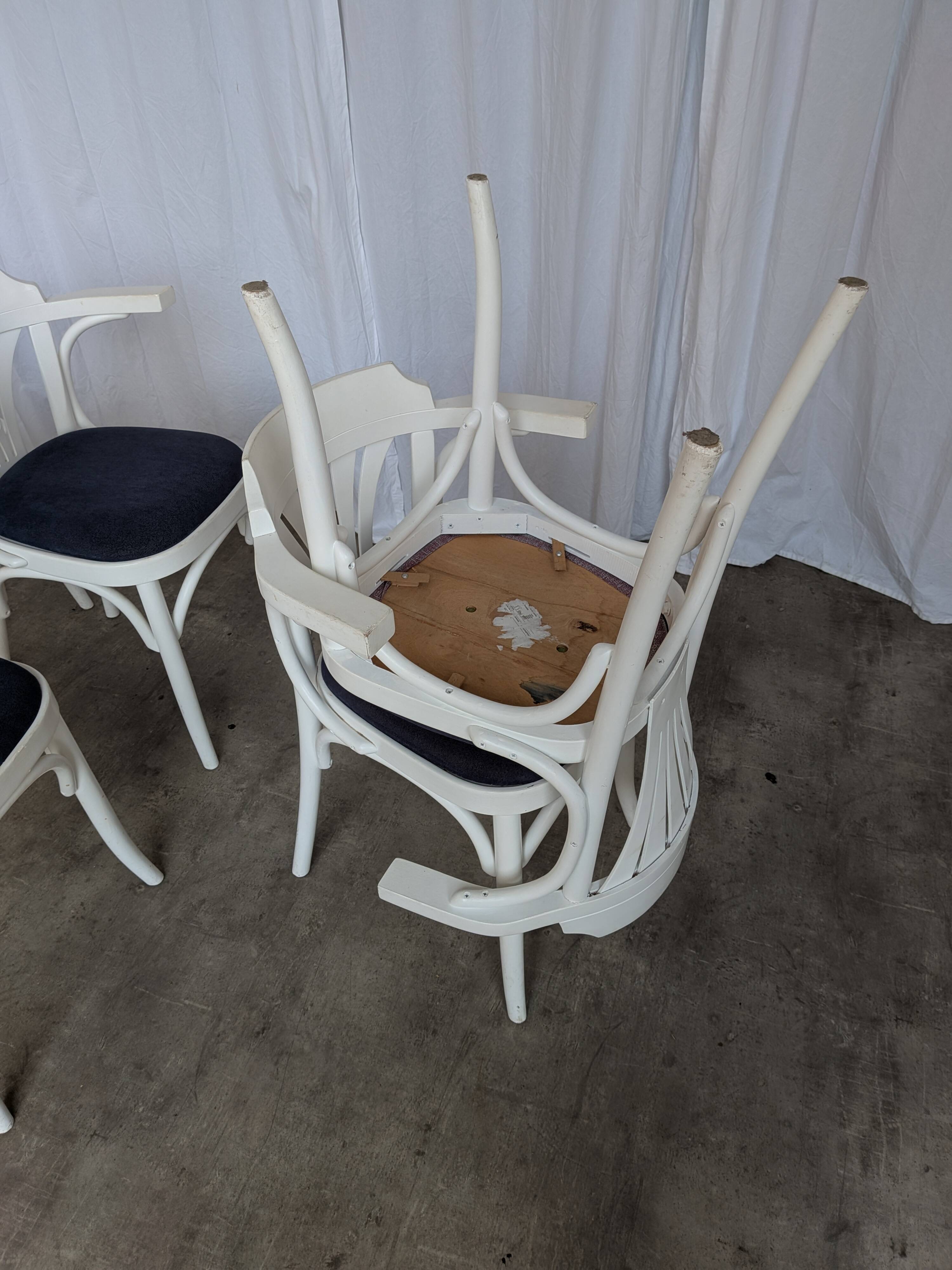 Ensemble de 6 chaises de salle à manger vintage en bois courbé blanc / fauteuil de style Thonet des années 1970
