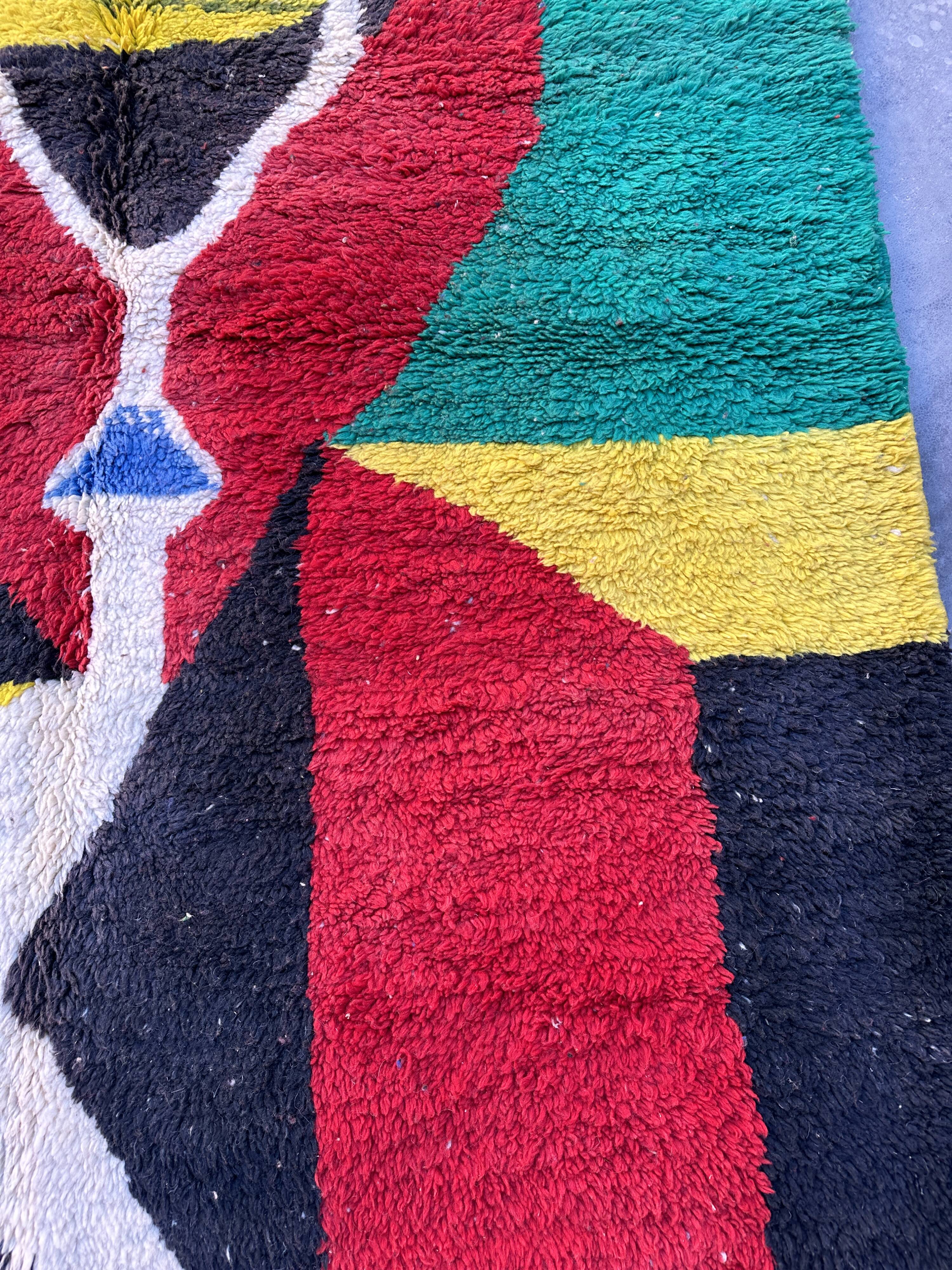 Colorful Beni M'Rirt Moroccan rug - 281 x 190 cm