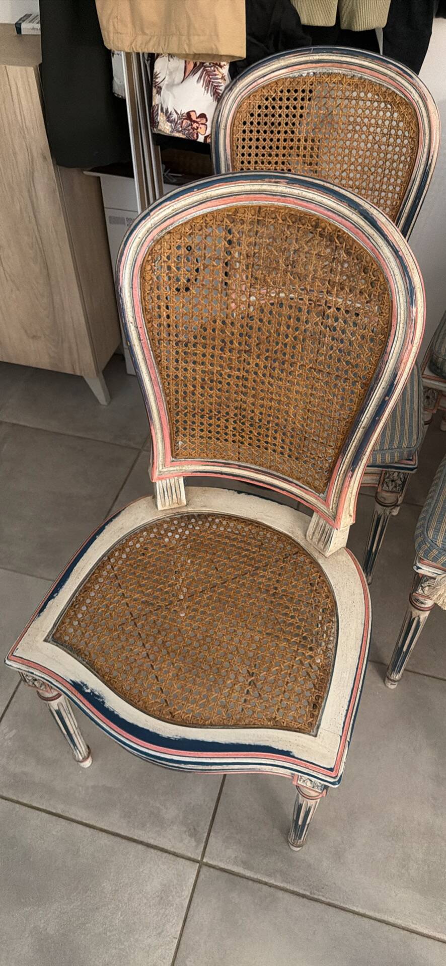 Lot de 6 chaises style Louis XVI avec cannage