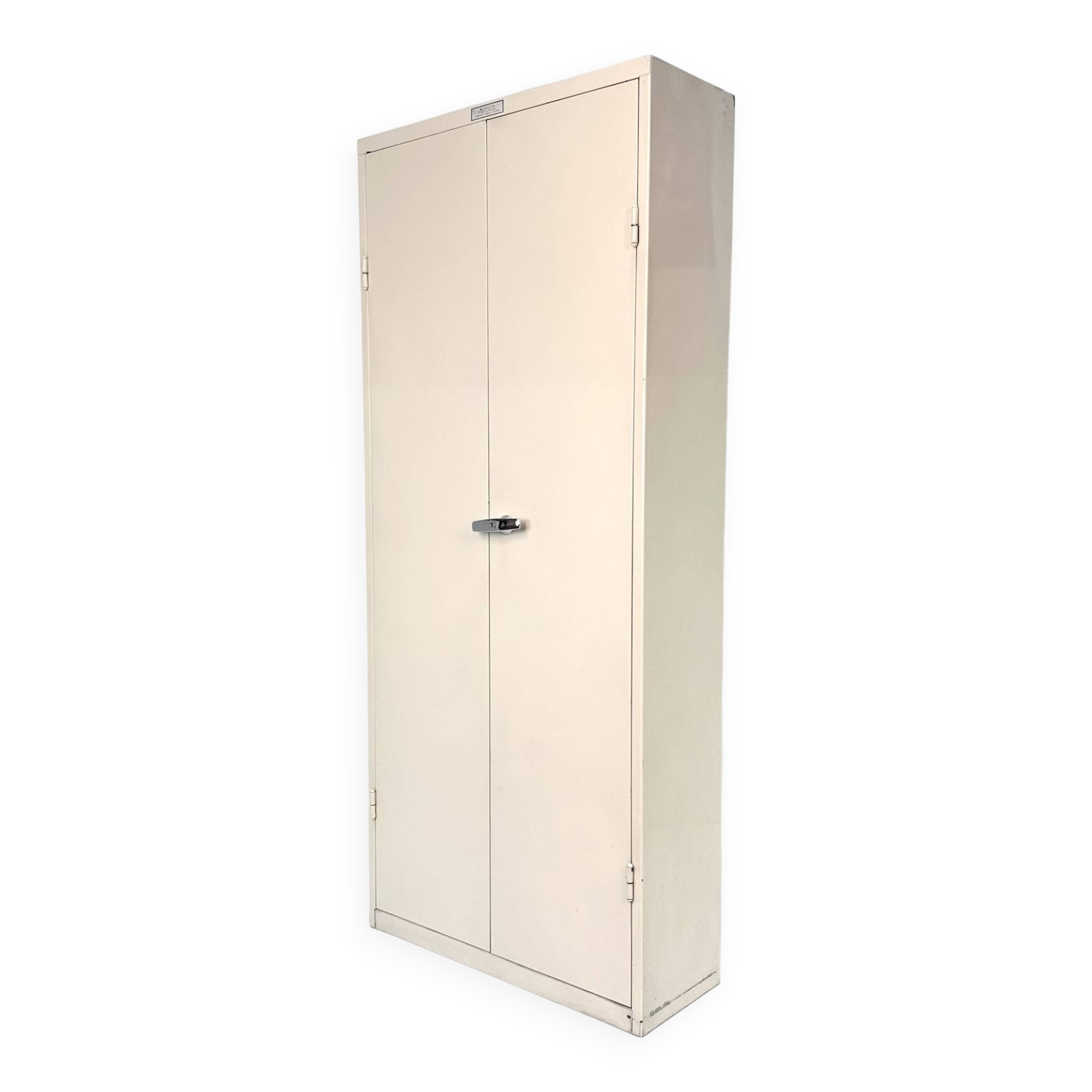 Heavy duty industrial metal medical cabinet with 8 removable