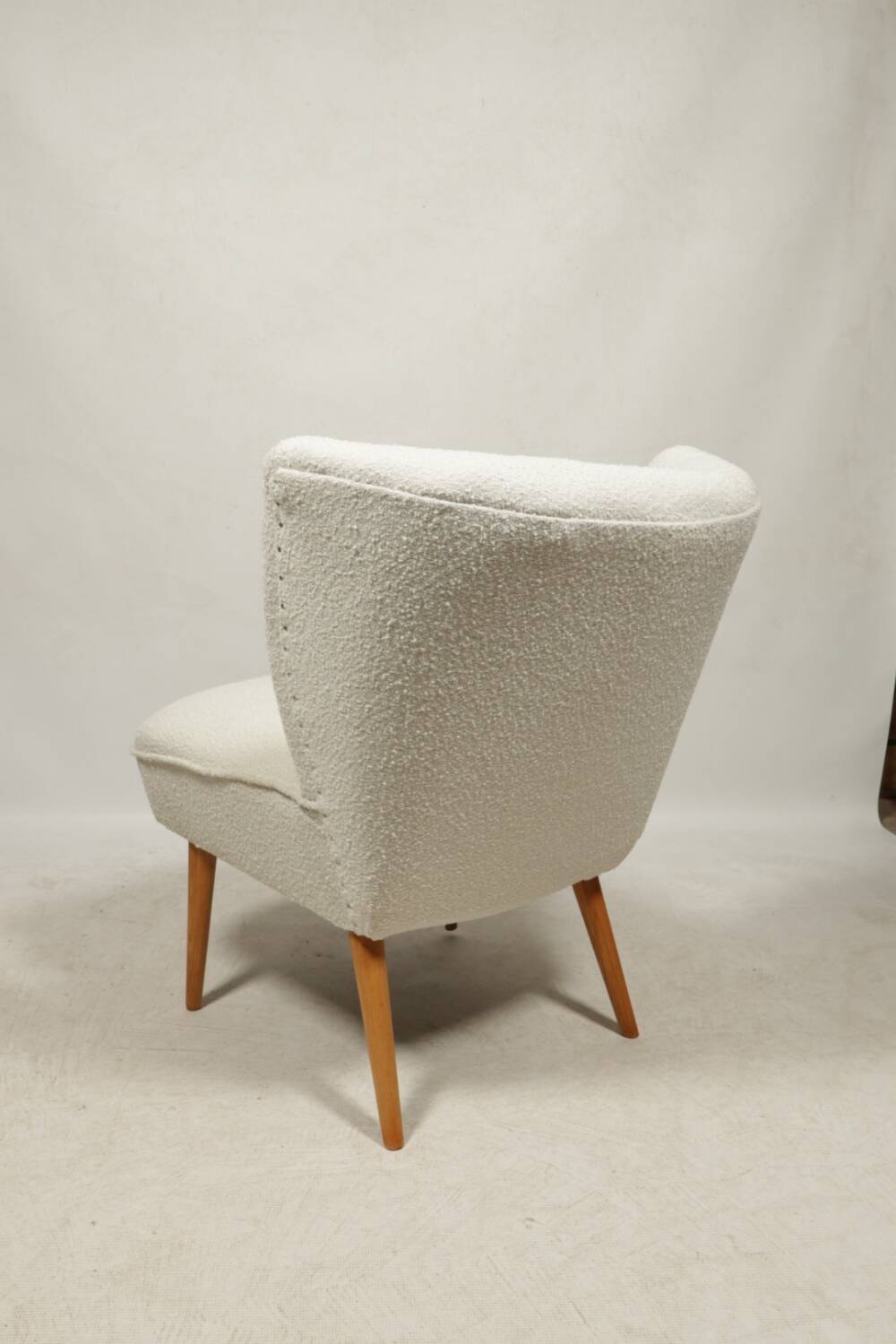 Vintage cocktail chair beige boucle expo 58