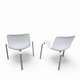 Designed by Poul Kjærholm / 1978/2007  White shell / white leather
