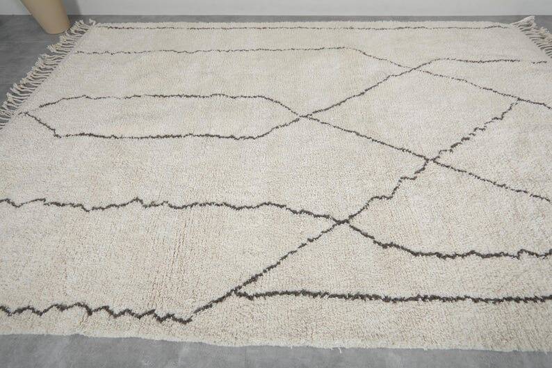Traditional handmade pure wool rug, size 150 x 250 cm