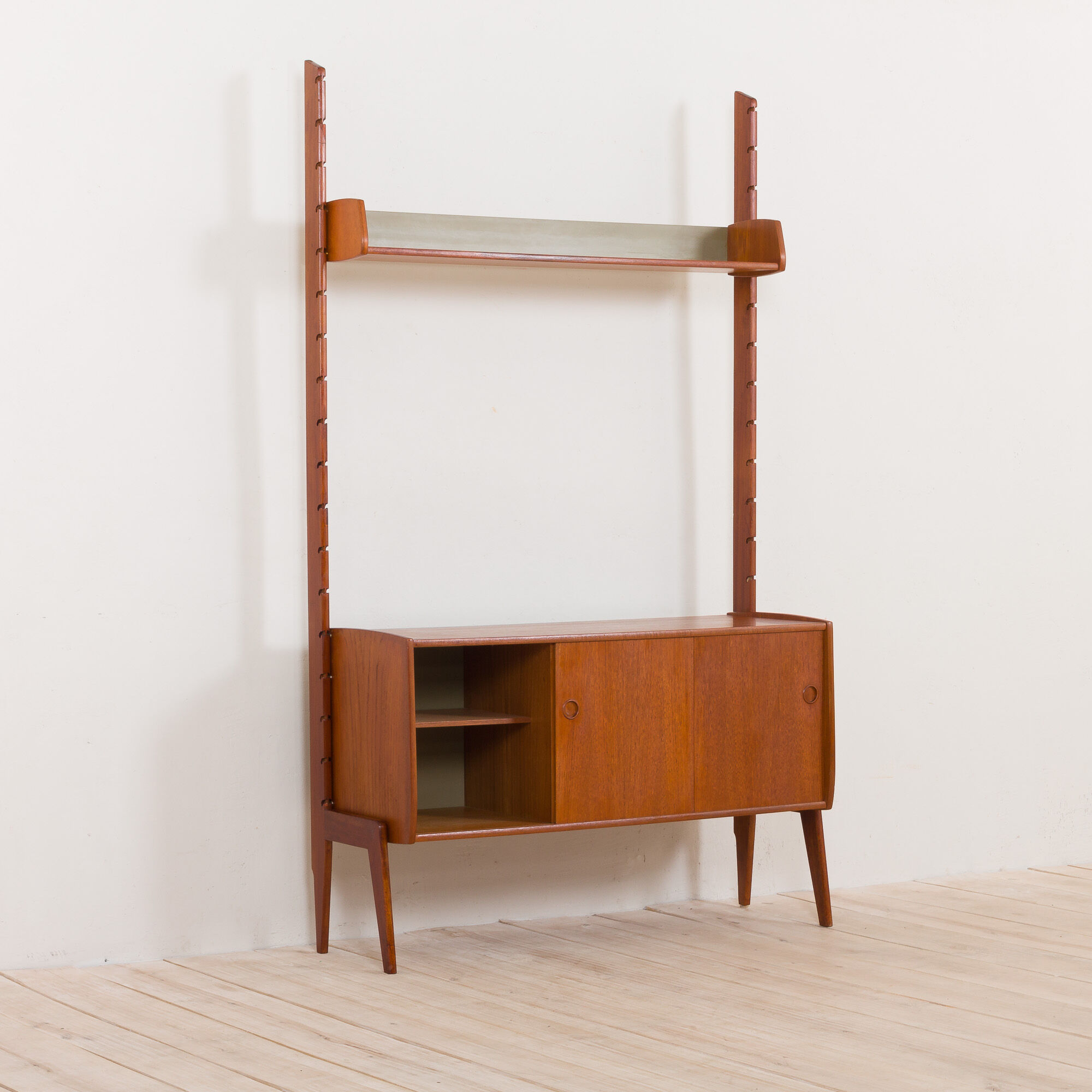 Ergo Wall Unit in teak with floating sideboard and a shelf by J. Texmon for Blindheim Møbelfabrikk