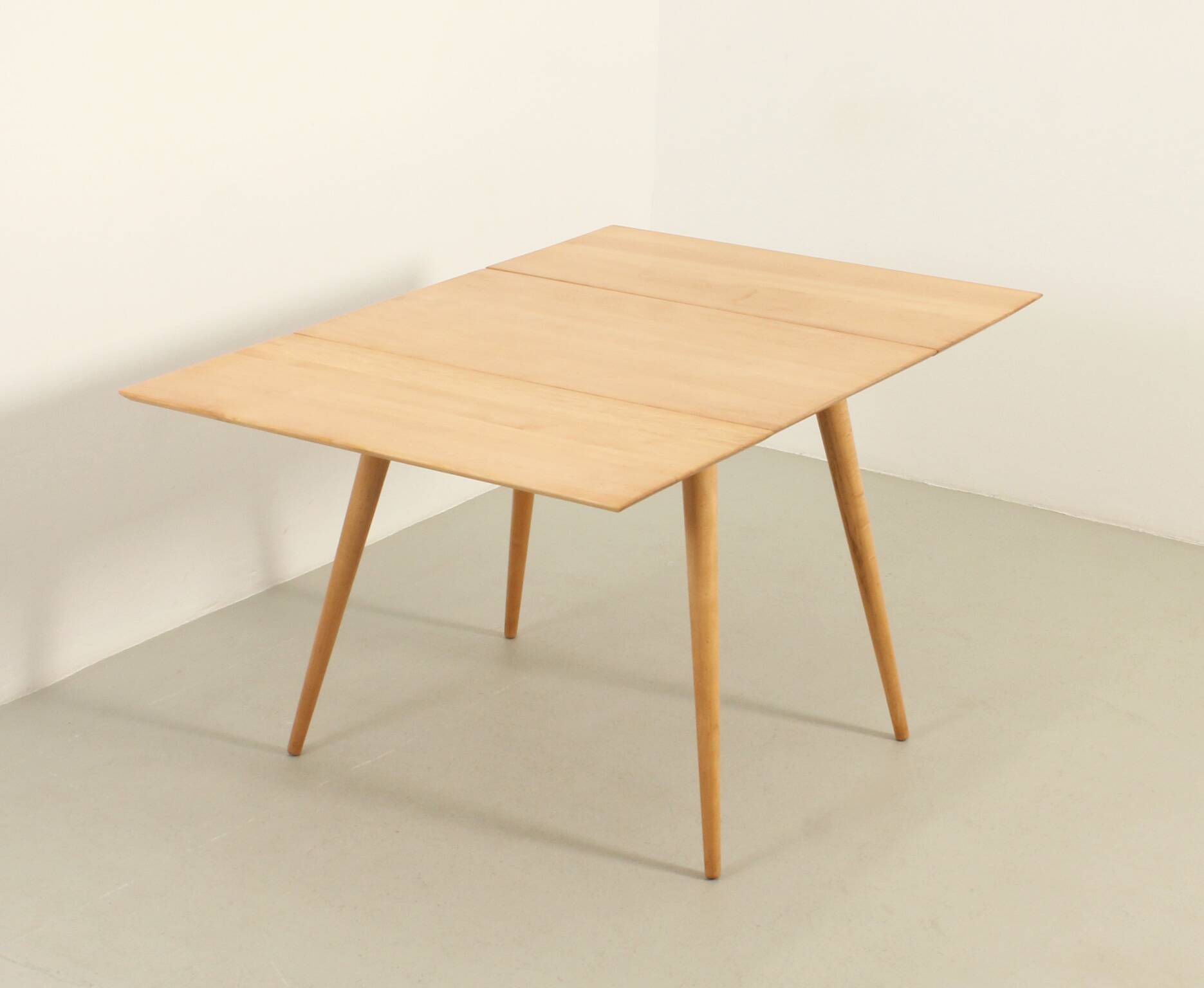 Dining table with drop leaves by Planner Group by Paul McCobb, 1950s