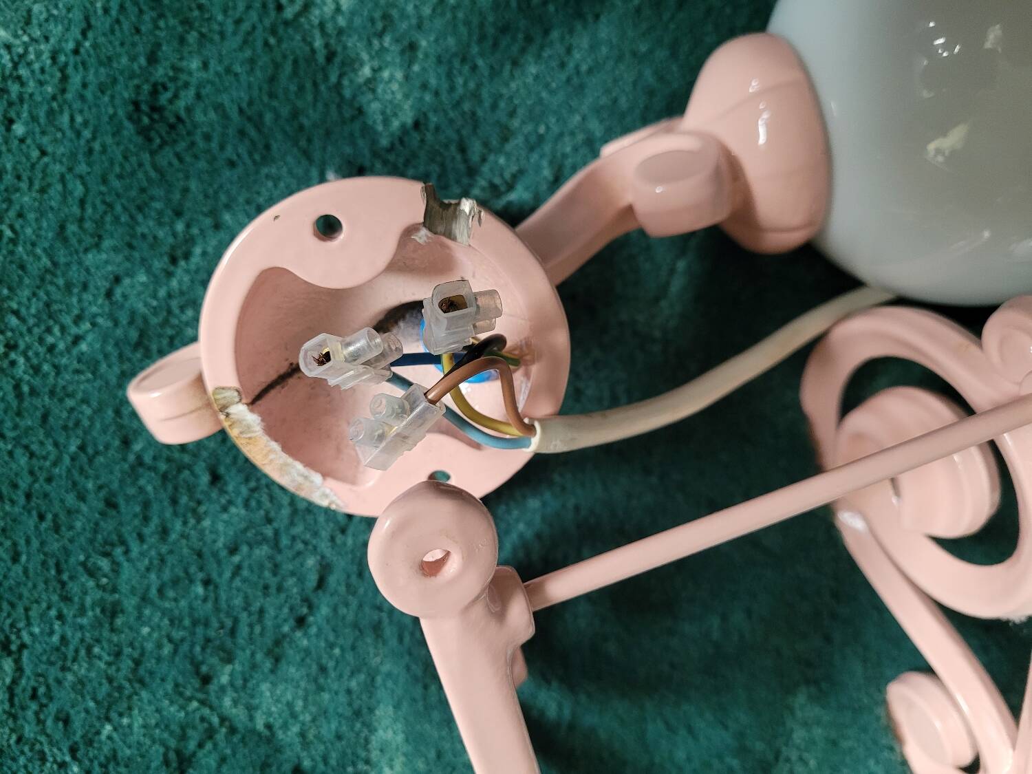 Pink Cast Iron Bathroom Set