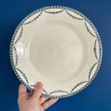 Set of 5 old flat plates in Salin ironware, Vince model