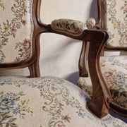 Pair of Louis XV style armchairs - In carved and moulded wood with flowers