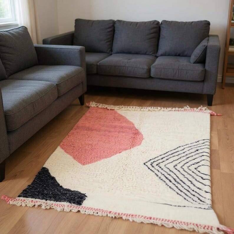 Pure wool handwoven traditional rug size 140/260 cm