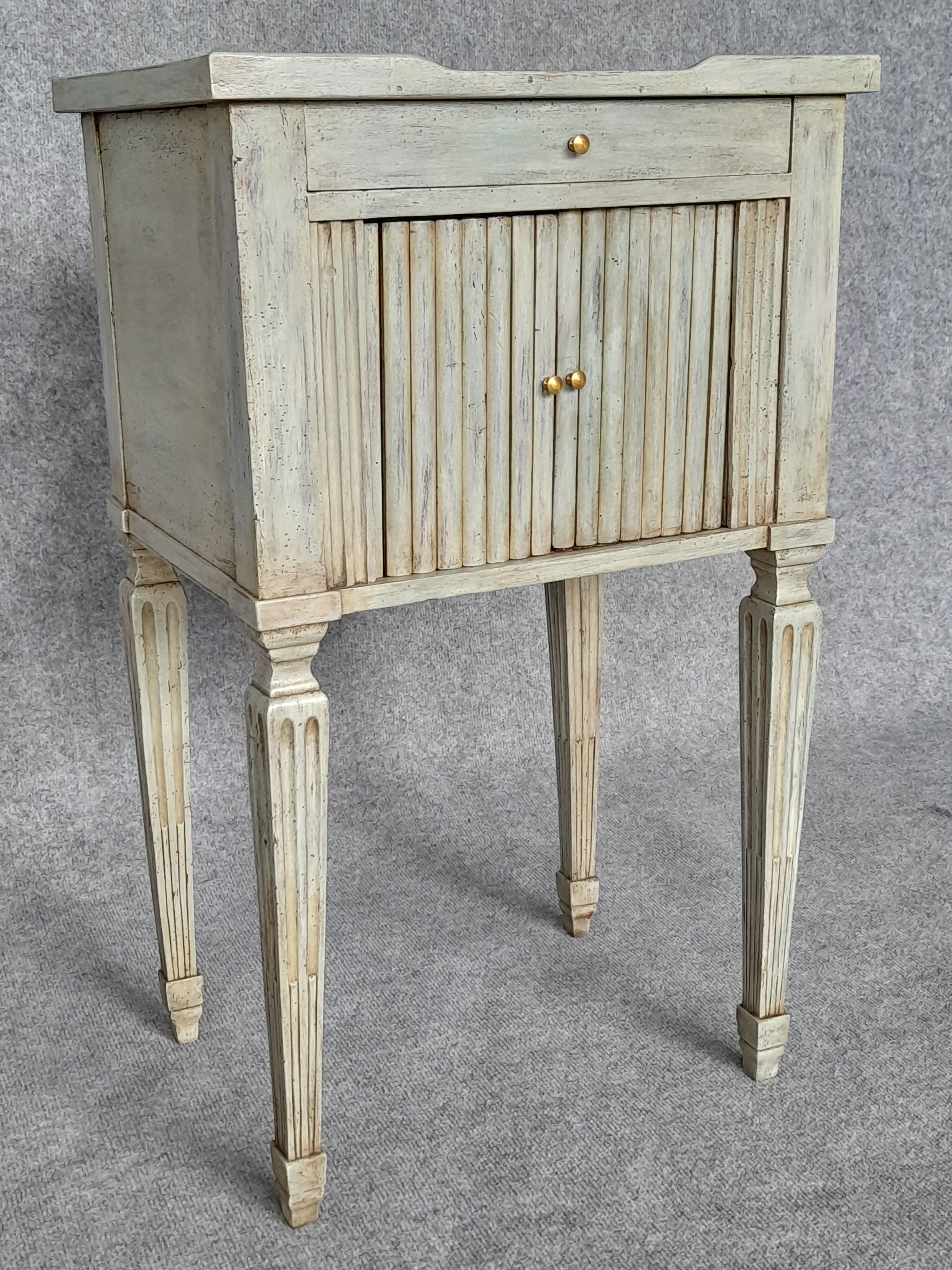 Bedside Louis XVI lacquered