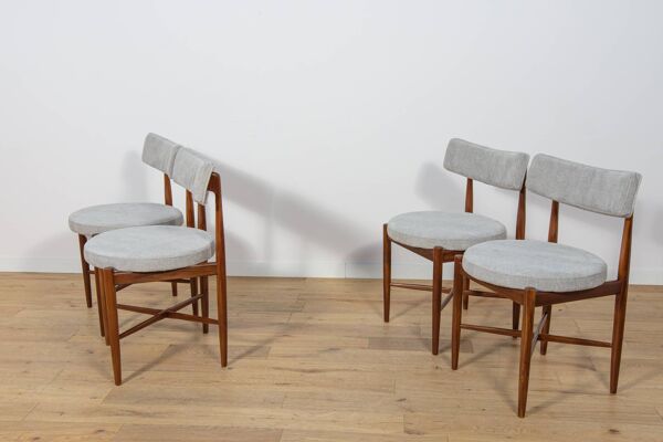 Chaises de salle à manger en teck du milieu du siècle par Ib Kofod Larsen pour G-Plan, années 1960.