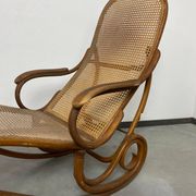 Daybed in curved wood no. 2 by Thonet