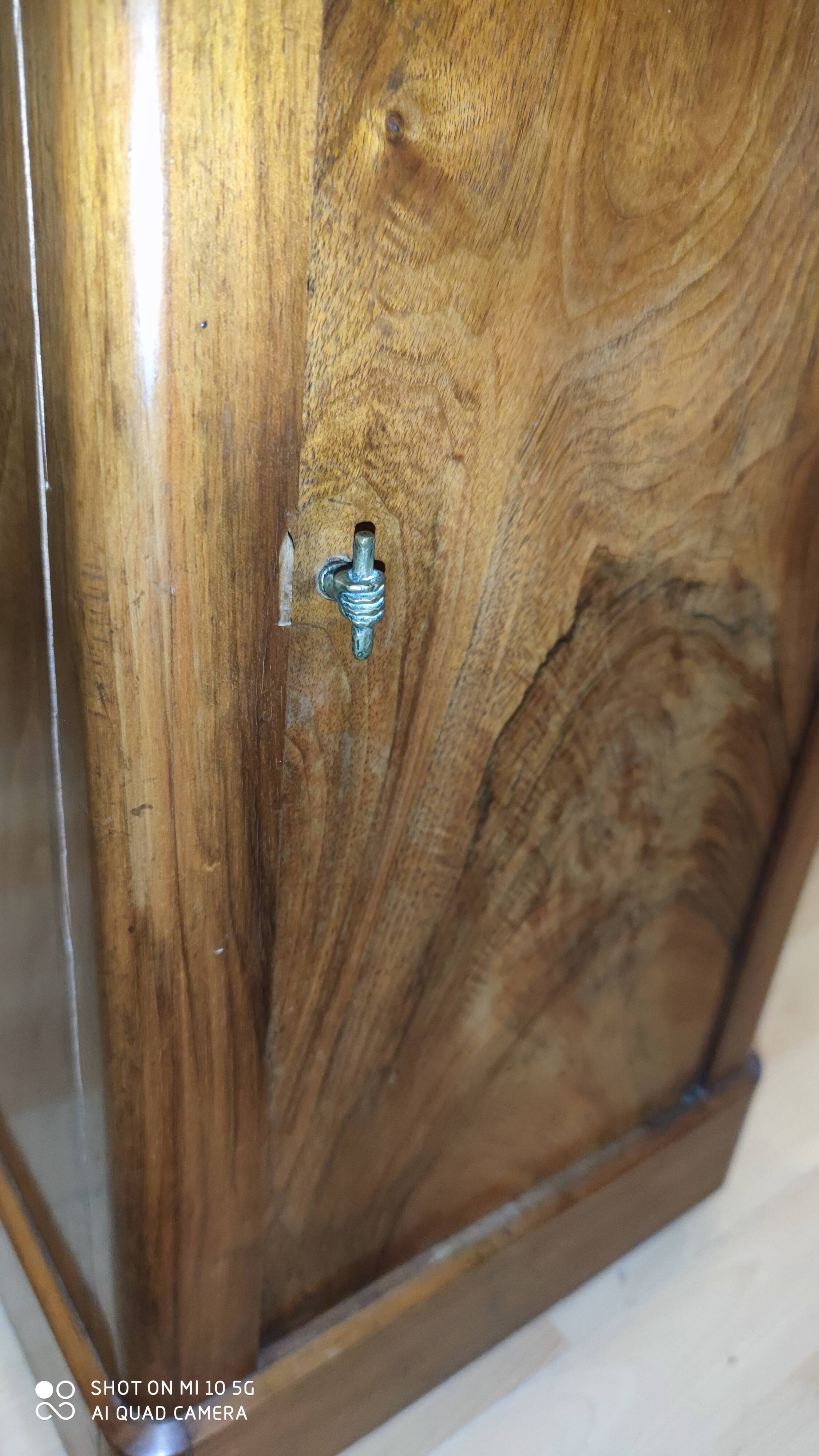 Chevet roulant 4 faces en noyer époque Restauration