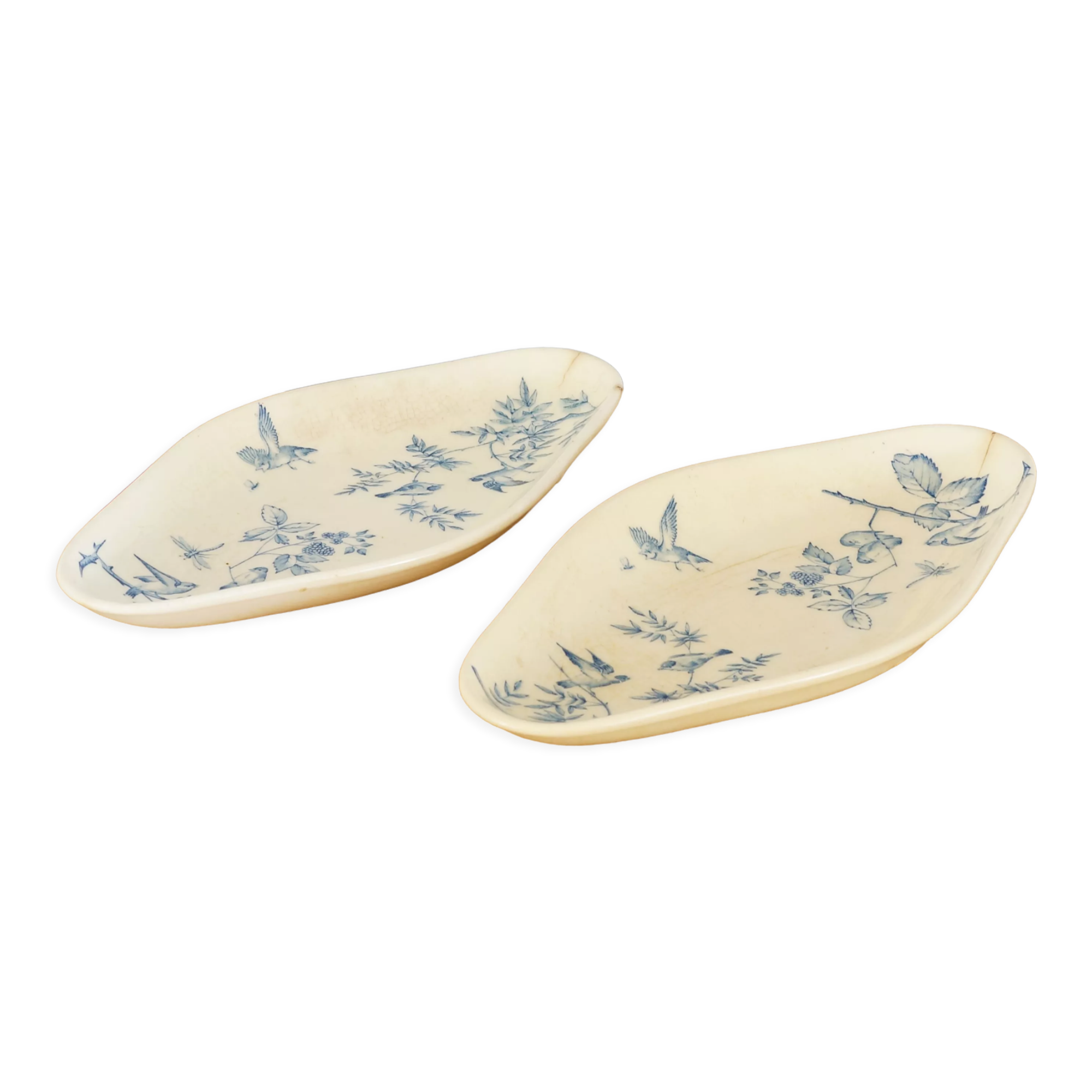 Set of two raviers or old iron soap dish