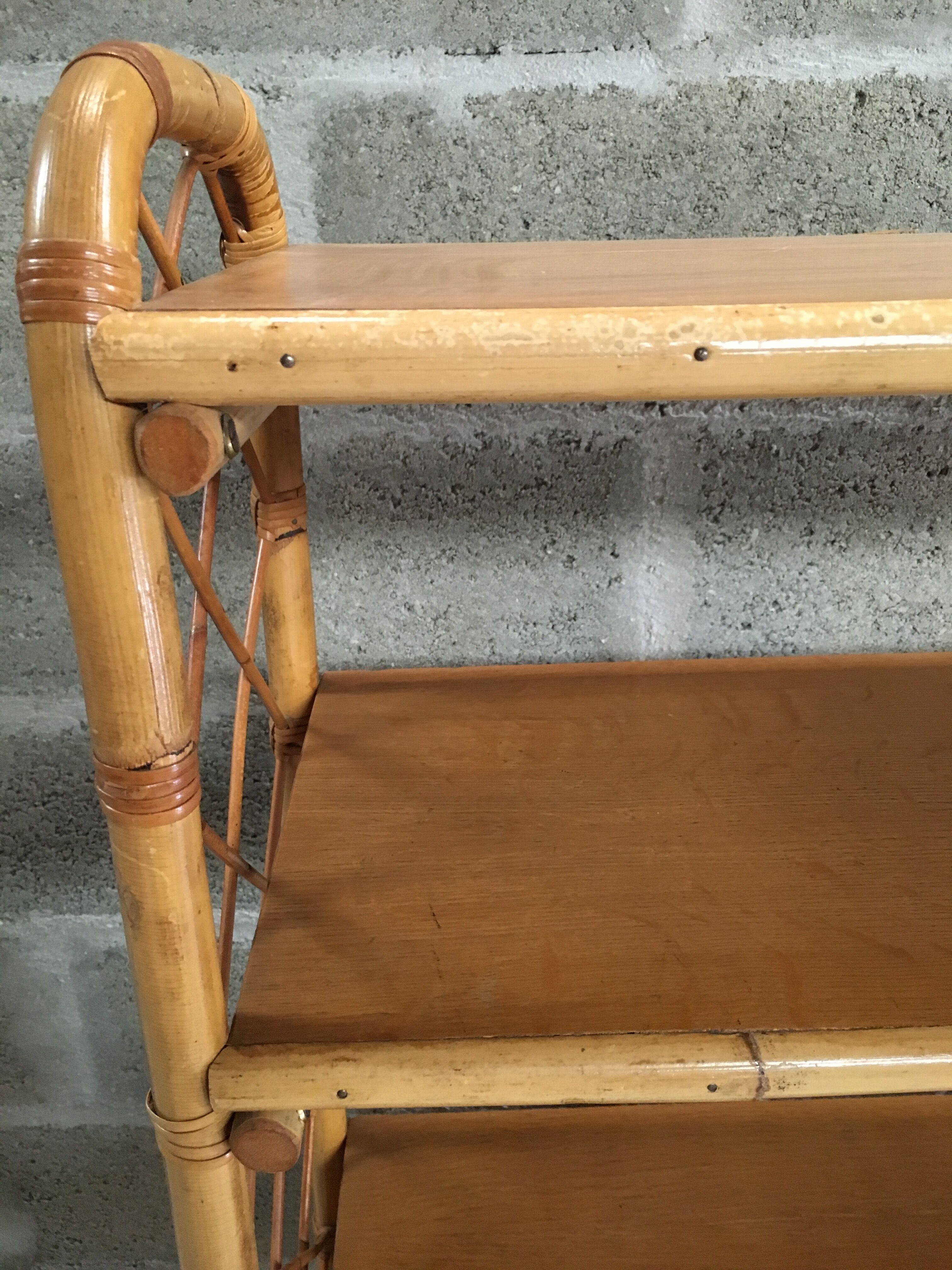 Rattan bookcase from the 60/70