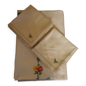 Tablecloth "Fleurie" embroidered hand and its 12 towels 80s