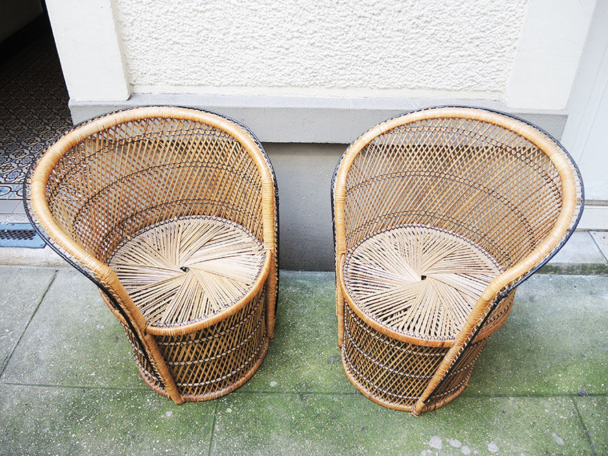 2 old armchairs 'Emmanuelle' in wicker