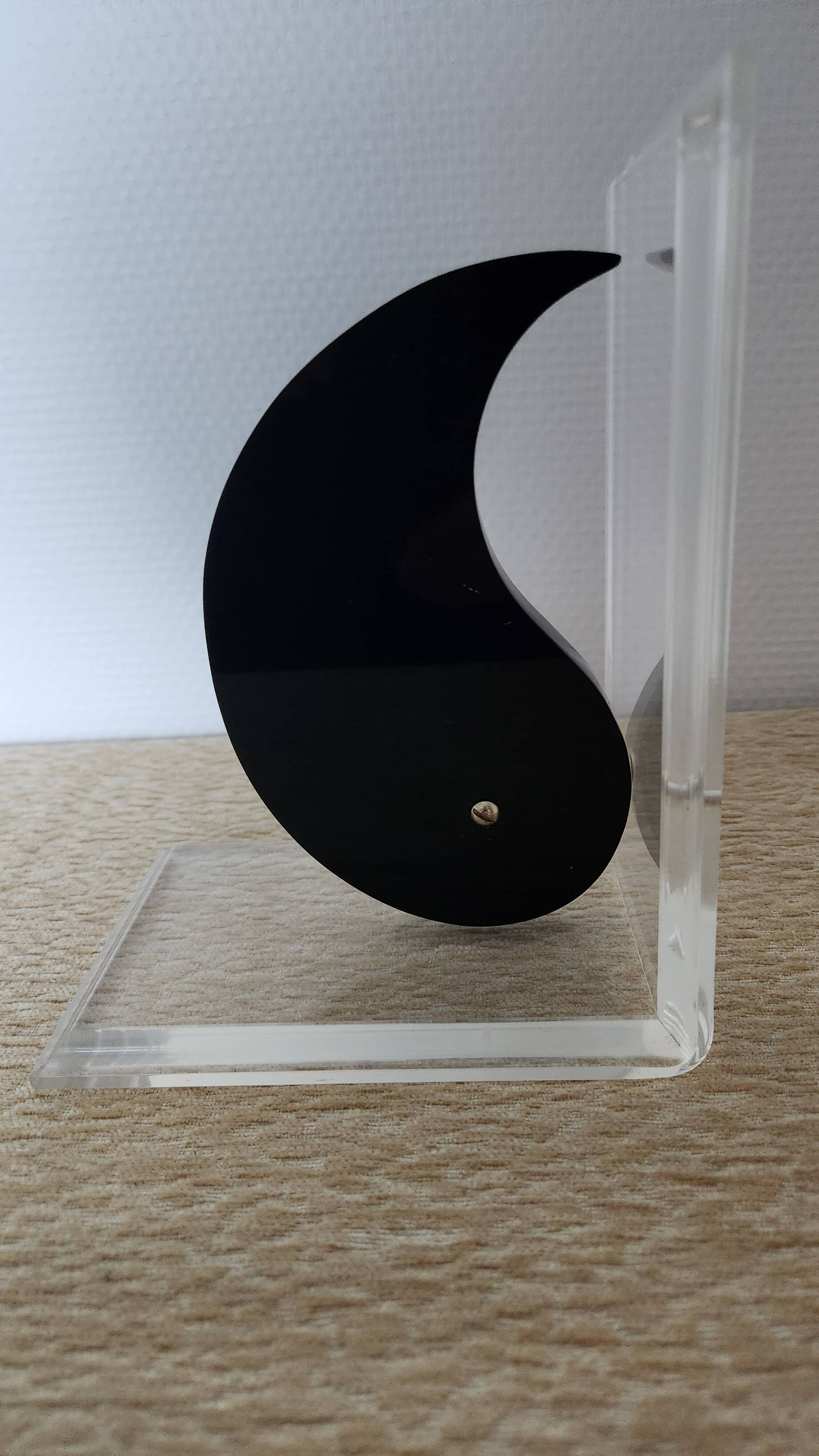 Yin Yang bookends in plexiglass - 1980s postmodern design