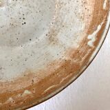 Free-standing stoneware fruit bowl