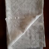 Crocheted table path