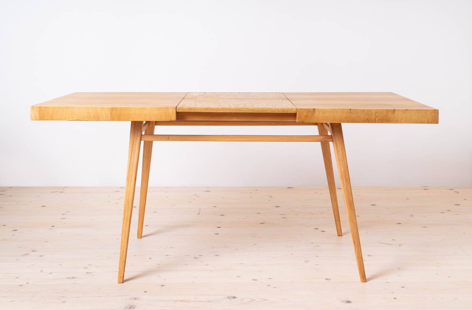 Dining table and 4 chairs by Antonin Šuman, restored.