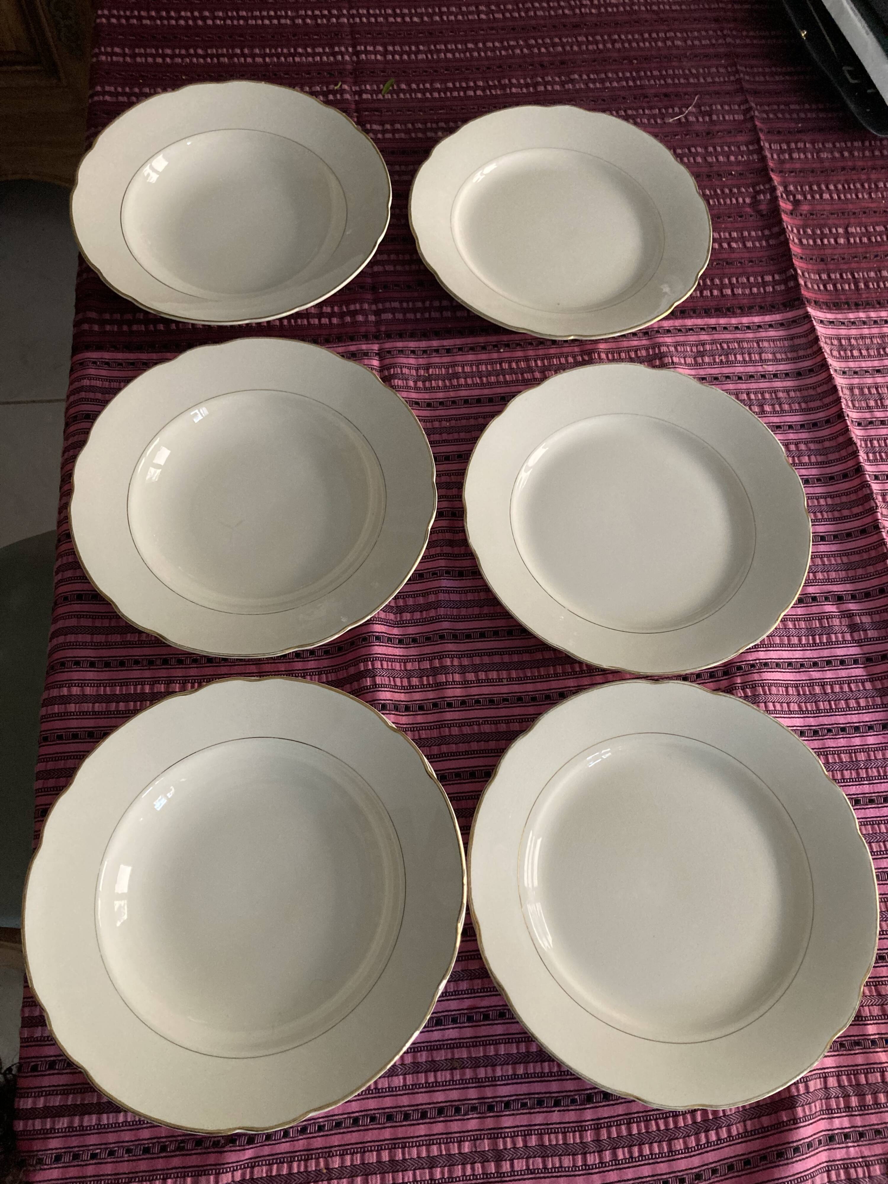 Flat and deep plates (set) cream white with gold rim Villeroy & Boch