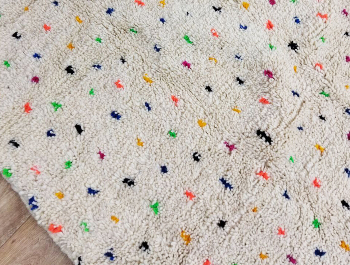 Handmade moroccan berber carpet 245 x 145 cm