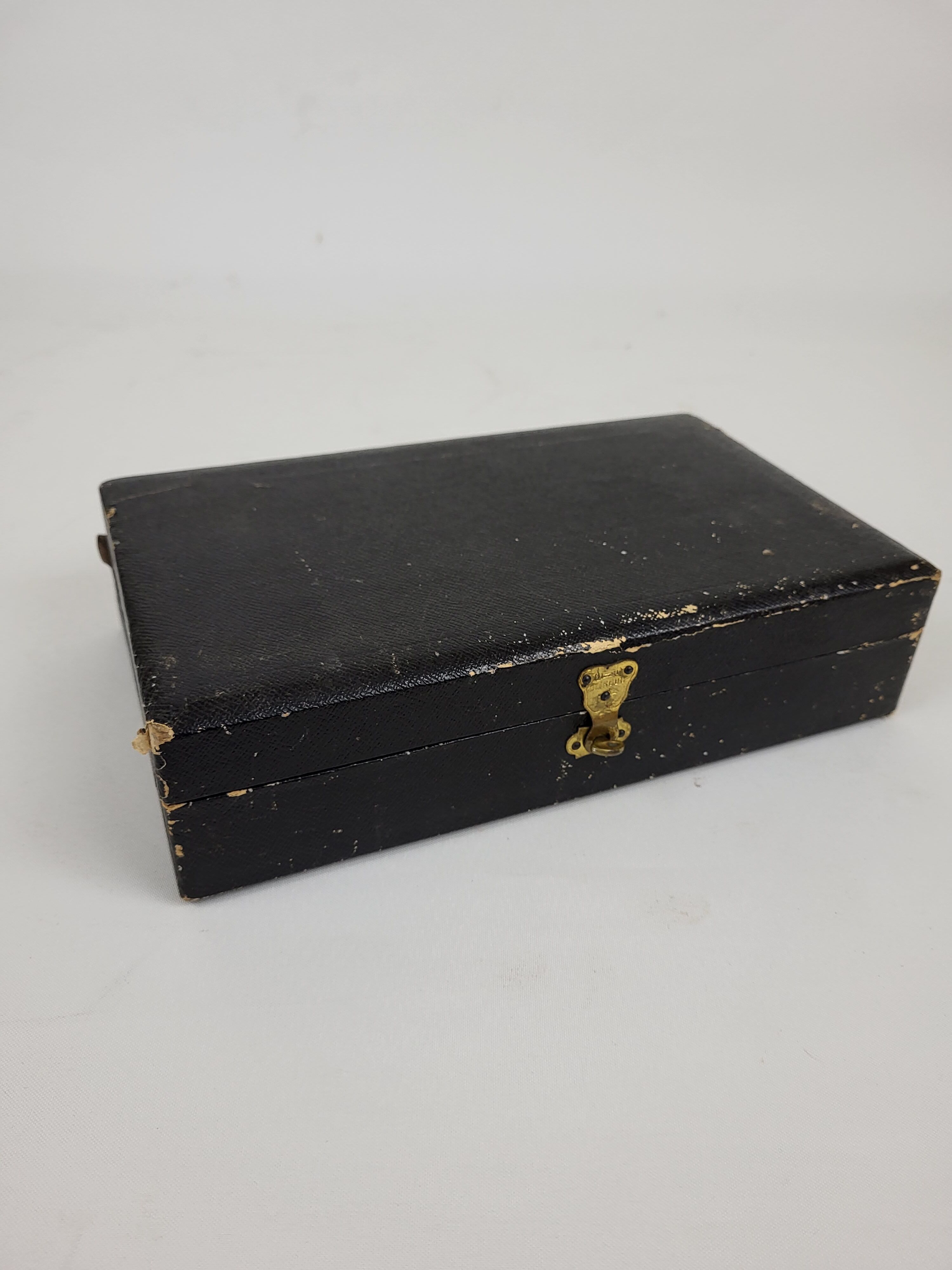 Ménagère 12 couverts en métal argenté 72gr