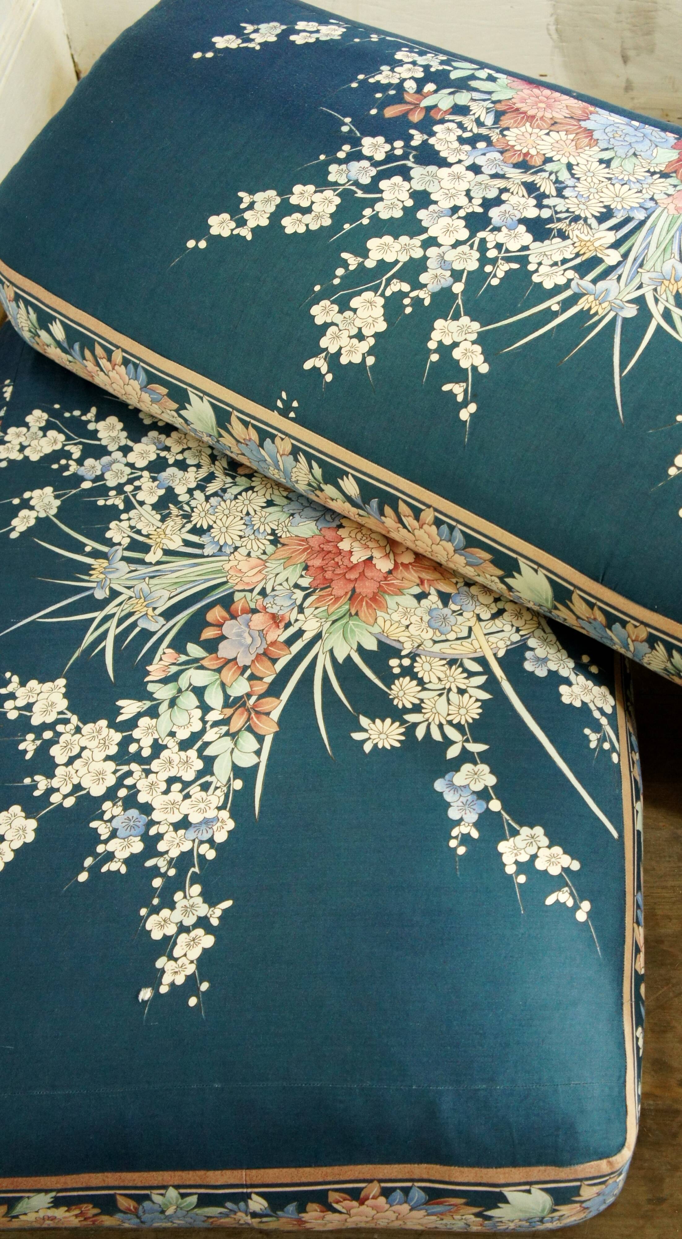 Canapé matelas de sol "bohème" en coton fleuri satiné