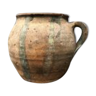 Ancient travel pot