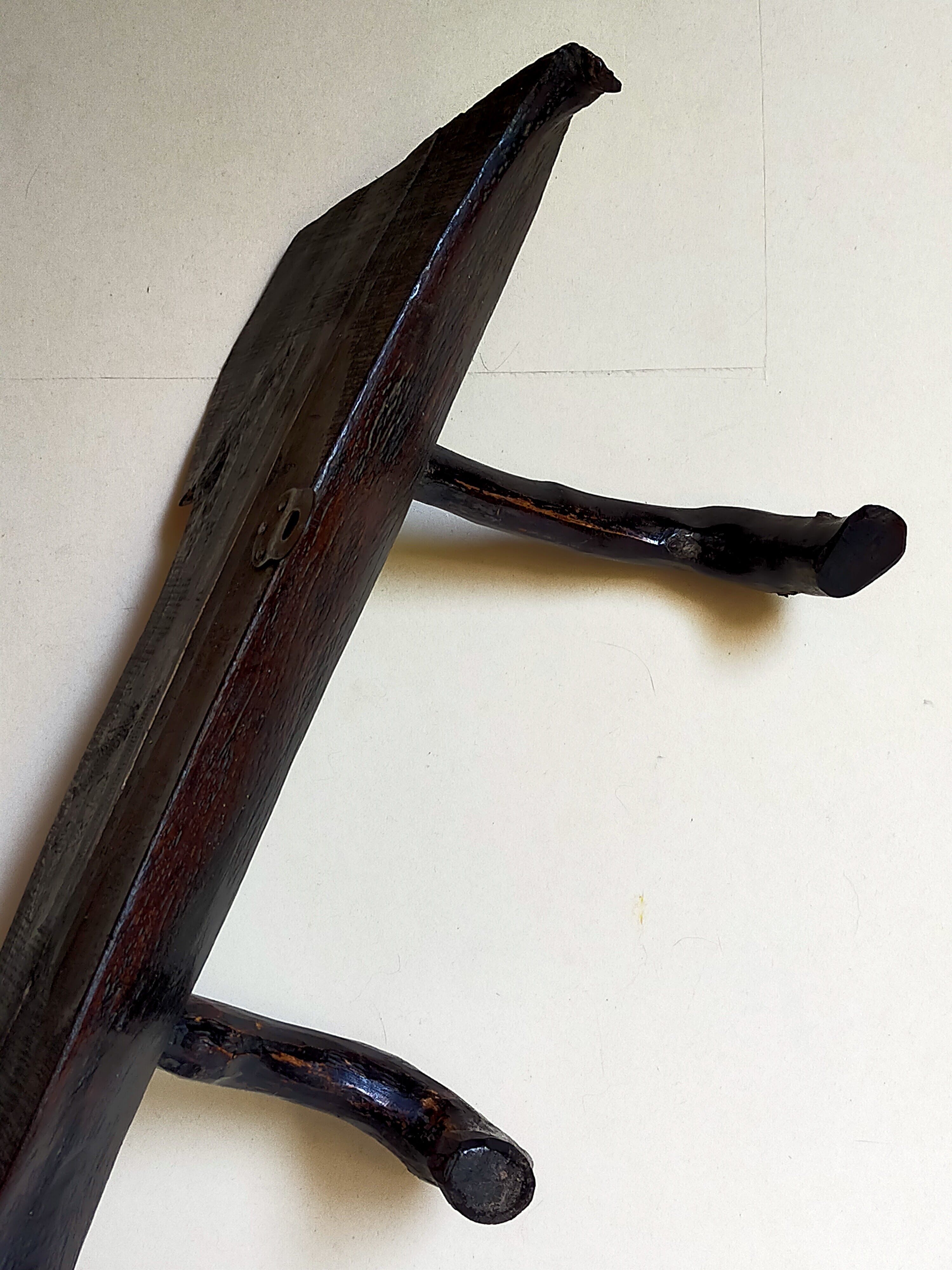 Art-Popular brutalist wall coat holder in solid wood