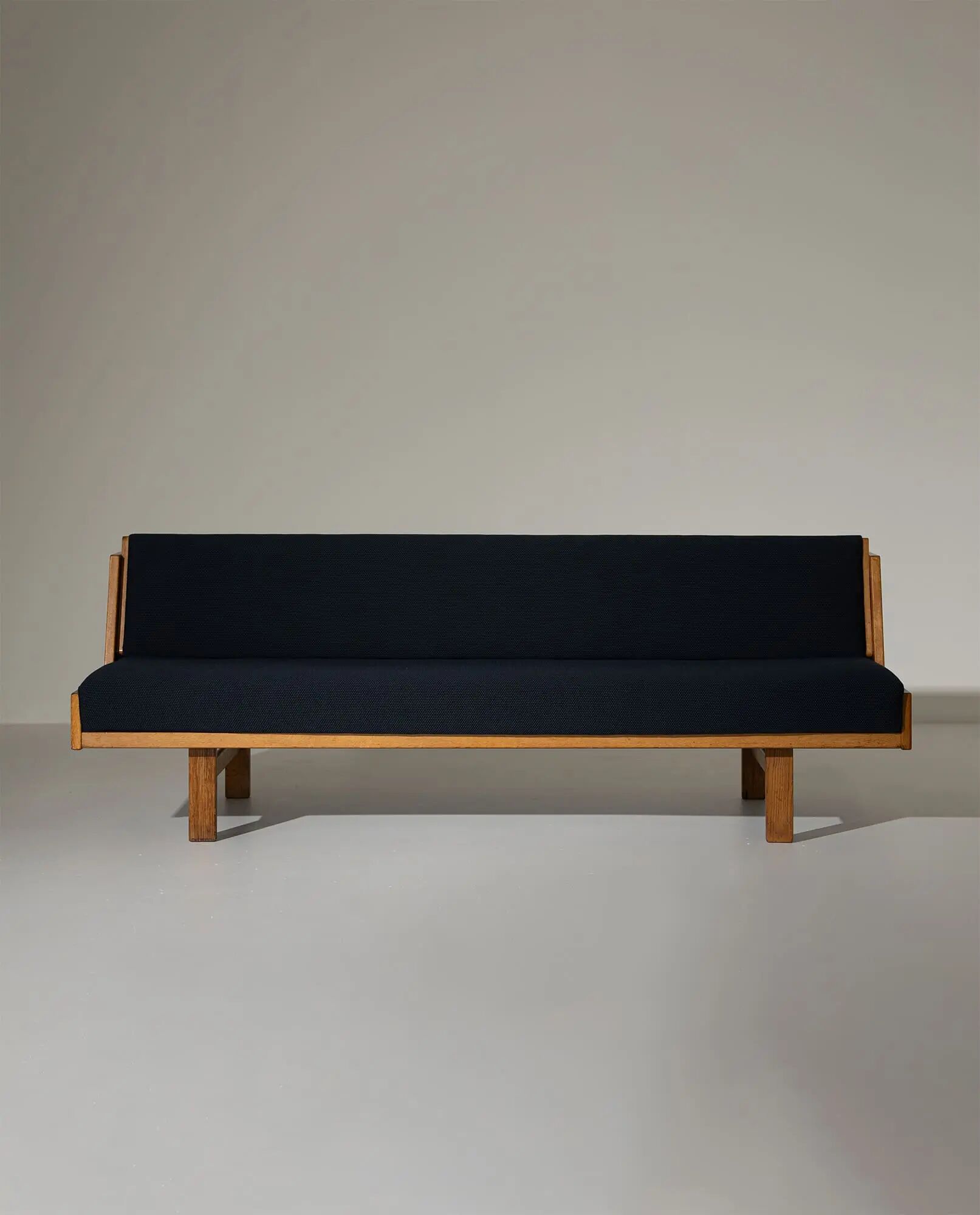 Hans Wegner GE258 Sofa Bed for Getama, 1950s