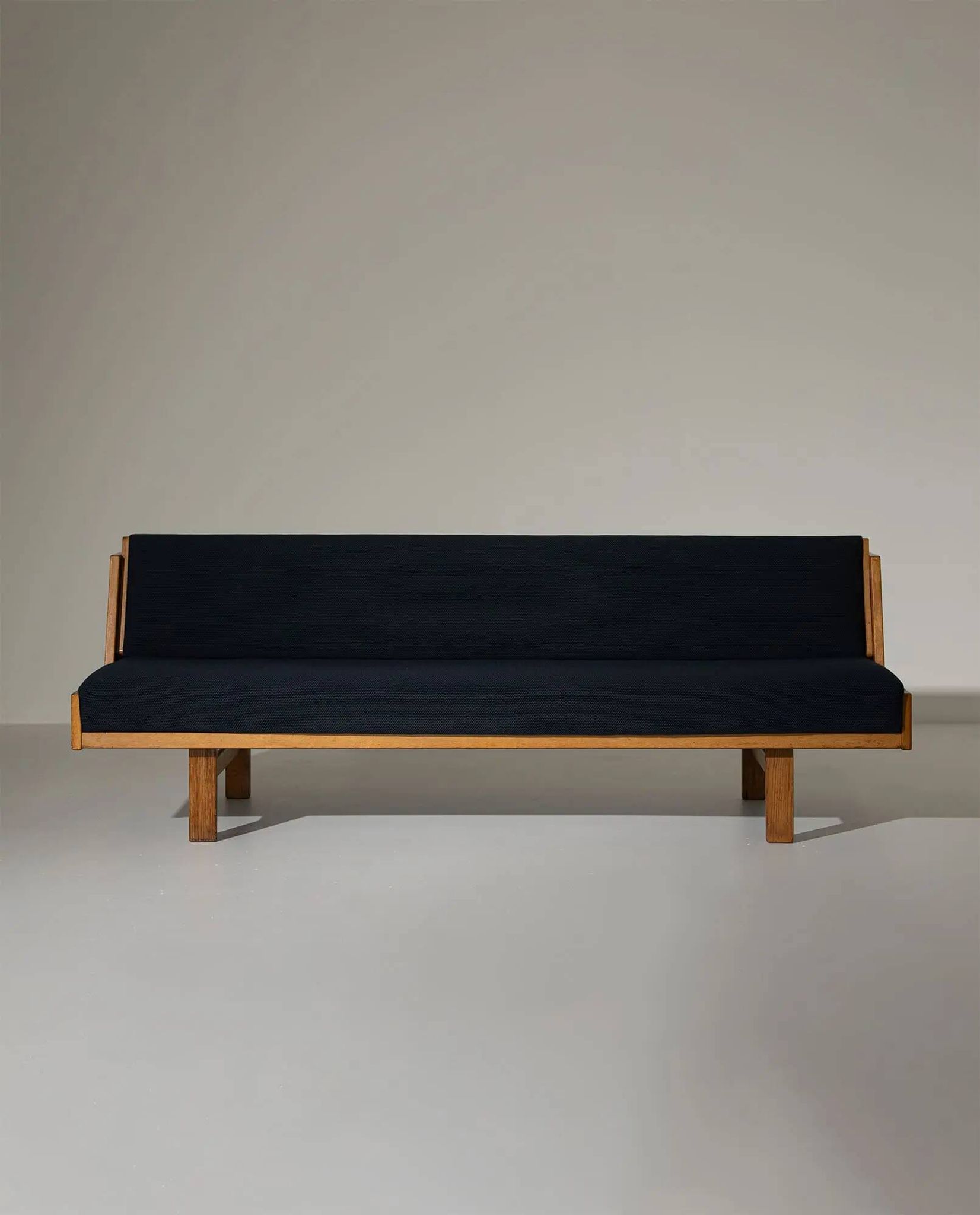 Hans Wegner GE258 Sofa Bed for Getama, 1950s