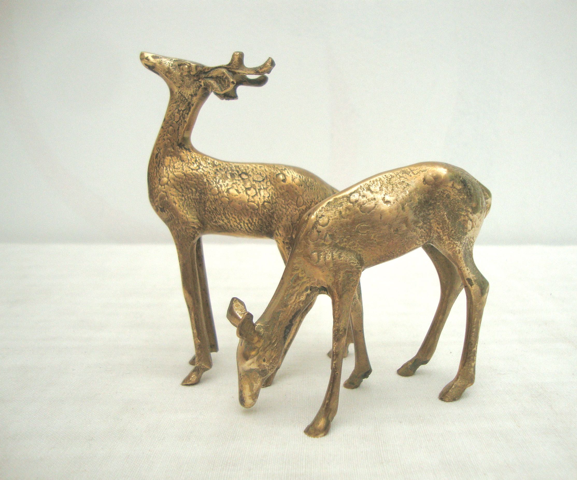 Duo doe and brass deer