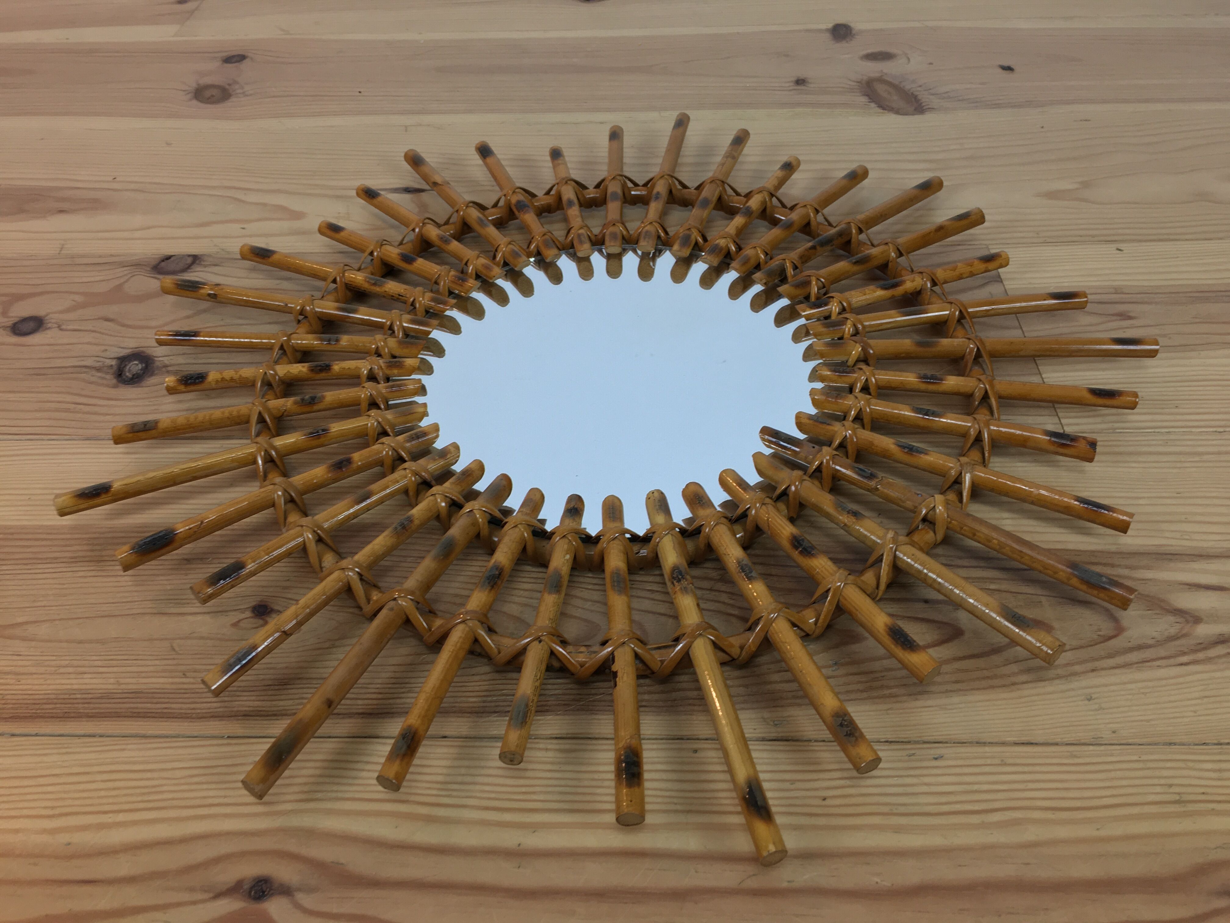 Miroir soleil 56 cm en bois effet bambou