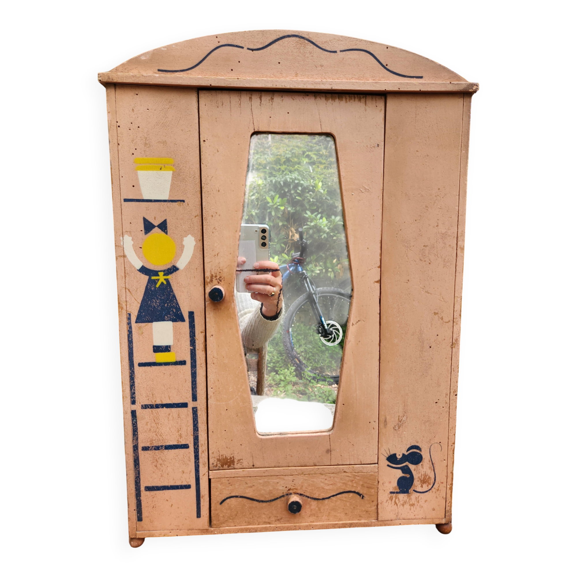 Vintage doll wardrobe