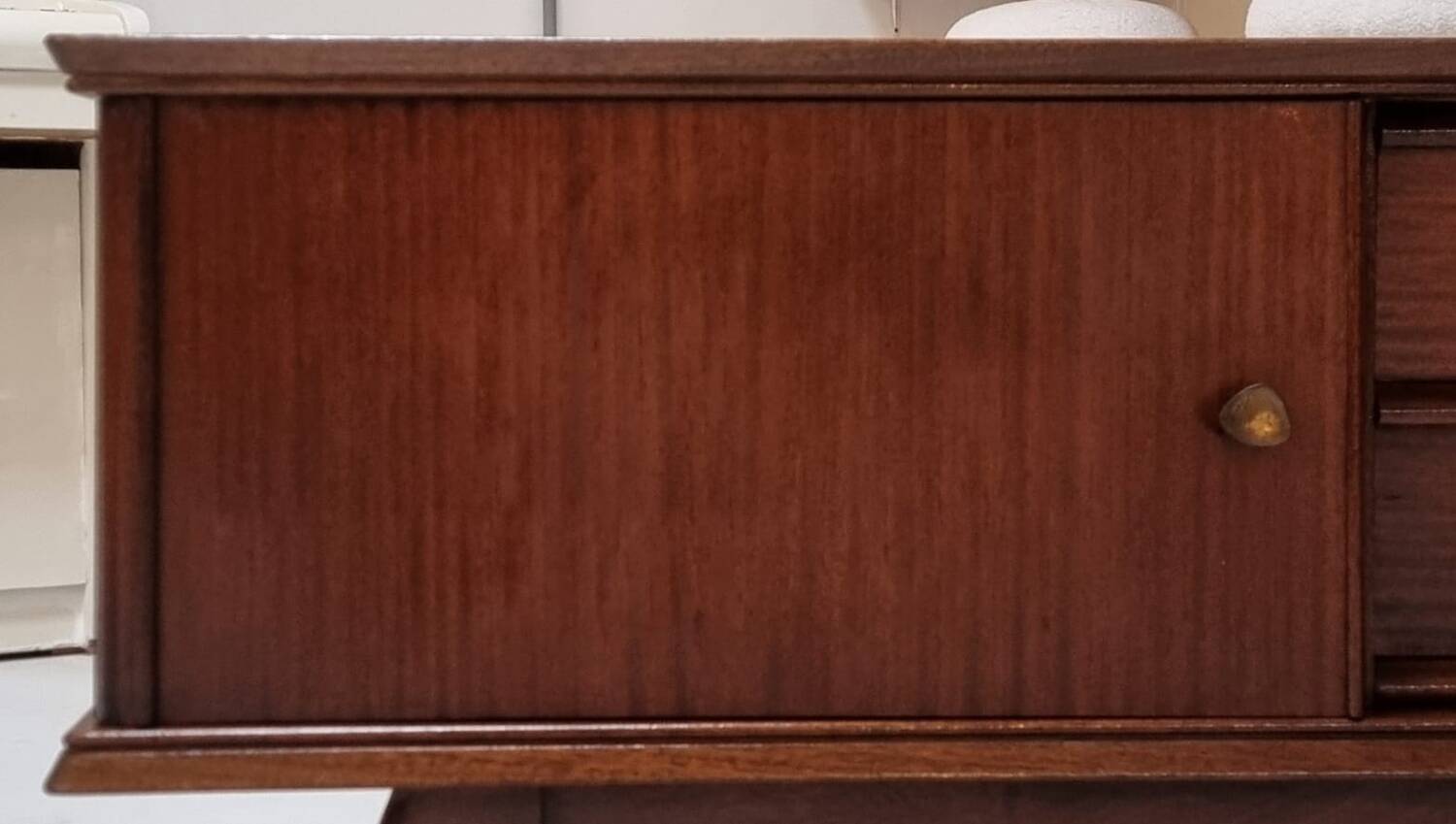 Lowboard du milieu du siècle