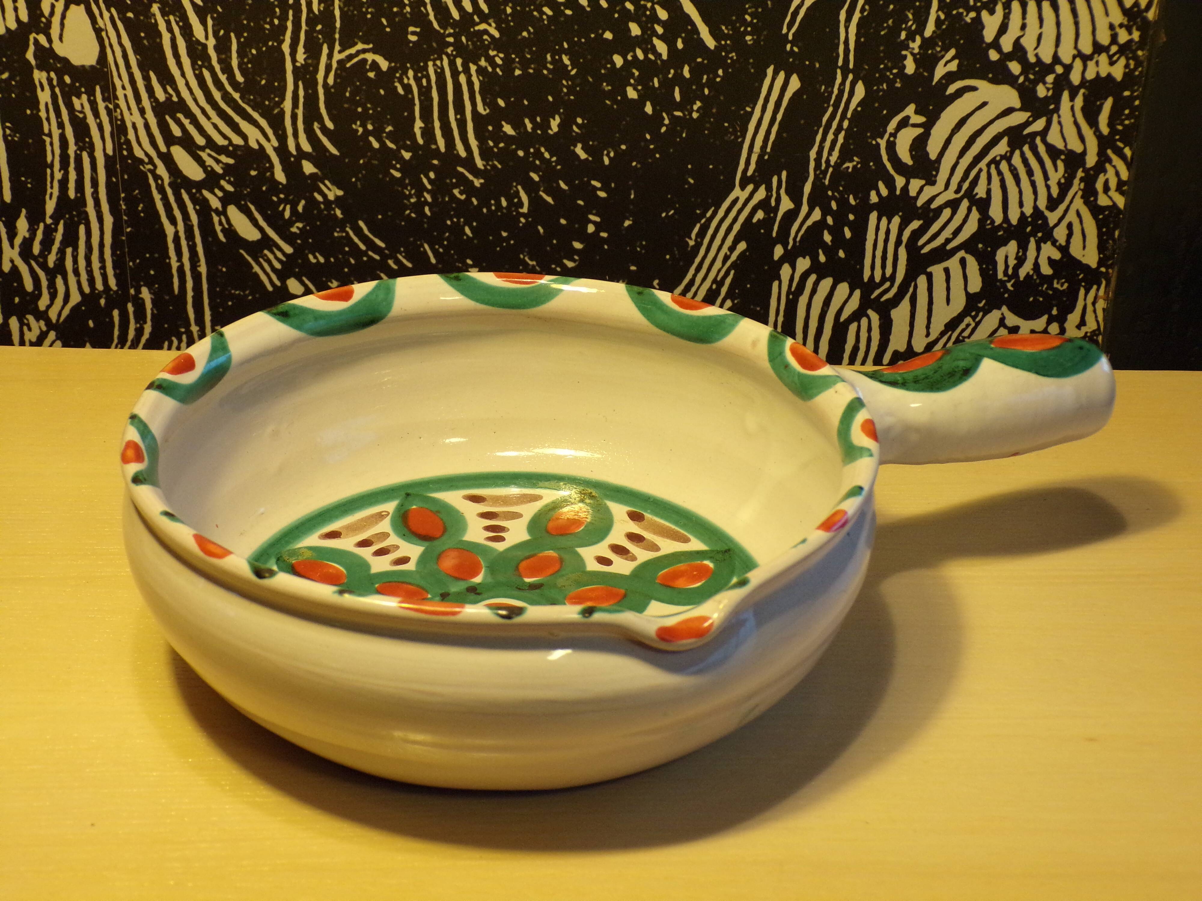 Ceramic fondue pot by Antoine Fazio Vallauris 20.5X29cm