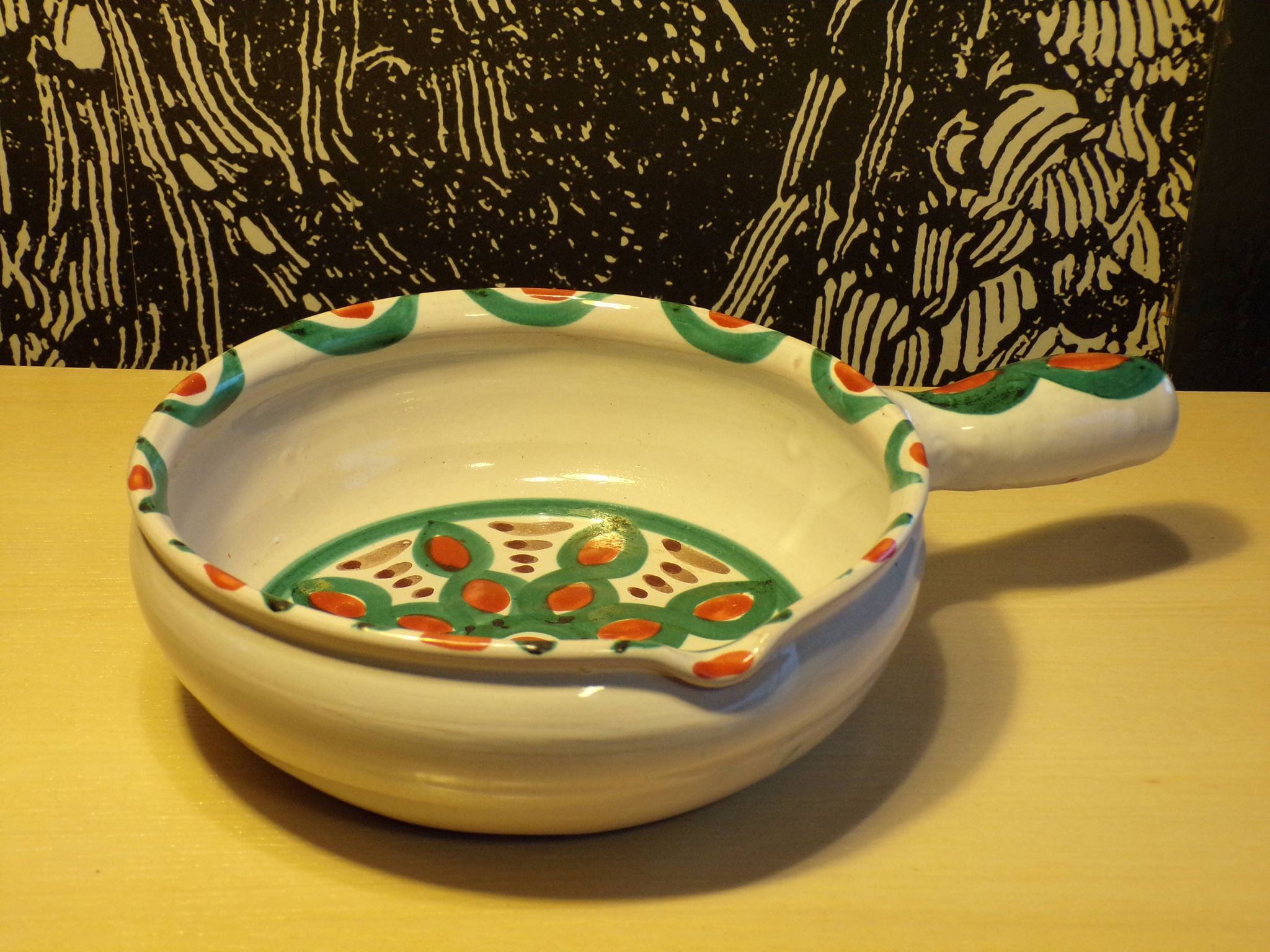 Ceramic fondue pot by Antoine Fazio Vallauris 20.5X29cm