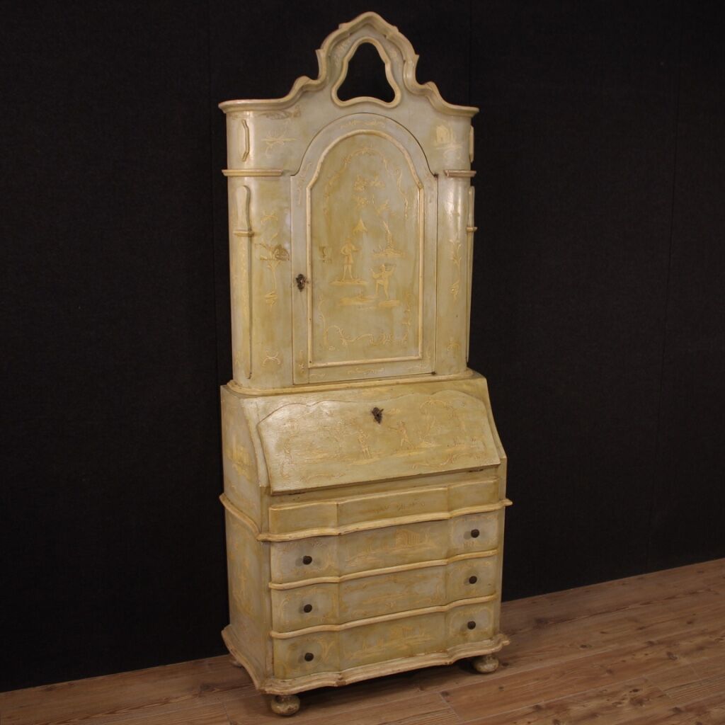 Venetian trumeau in lacquered and painted wood from 20th century