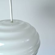 Suspension "New Wave" en verre opale Verner Panton pour Holmegaard, 1984