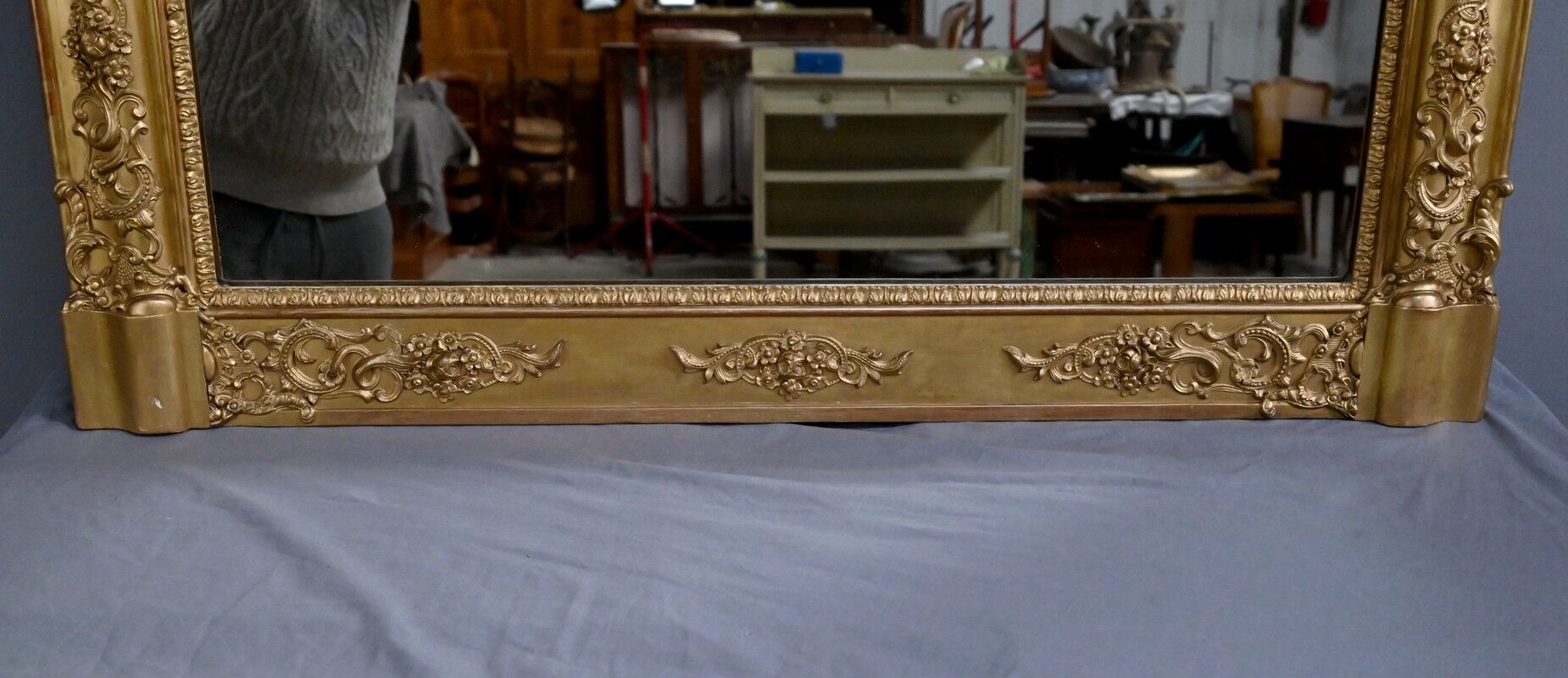 Important gilded wooden mirror, Restoration style – 19th century