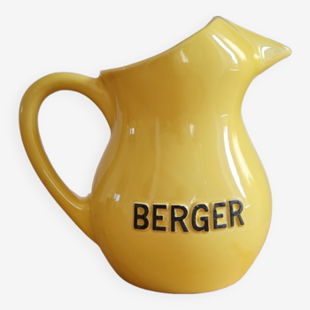 Earthenware pitcher for Berger