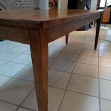 Farm table